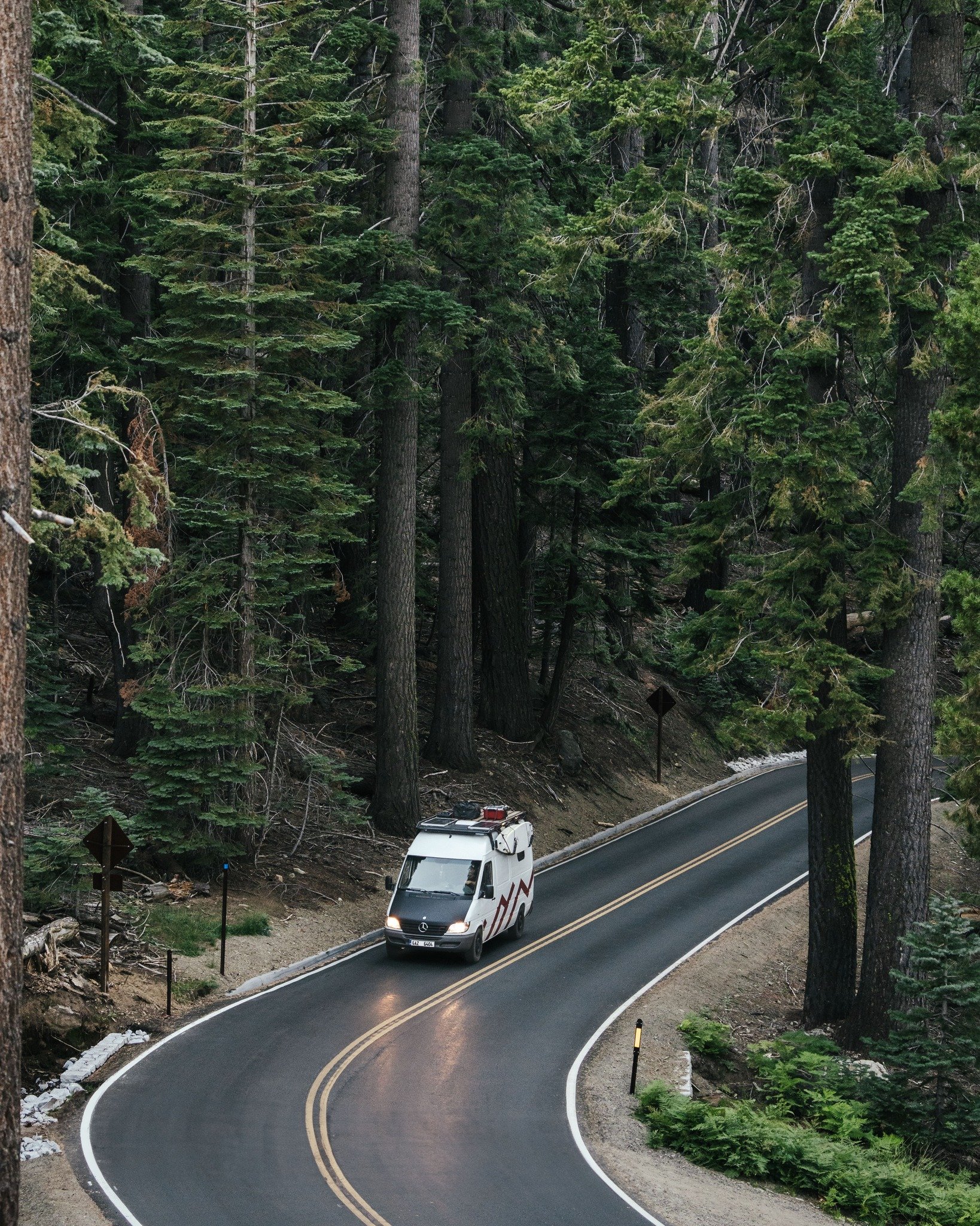 VAN LIFE AMERICA - EN | DE
It looks like that typical van life picture from North America. For us it is that evening at Yosemite with a golden sunset over Half Dome and that scenic ride to the viewpoint.
----
Es sieht wie diese typischen Vanlife-Bild