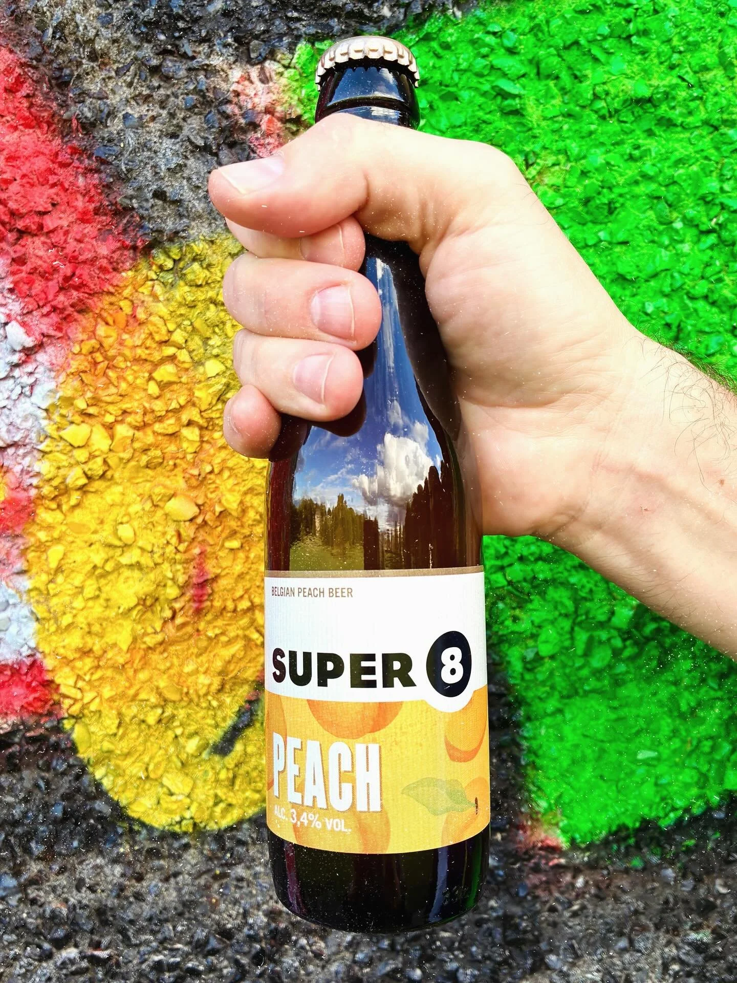 It&rsquo;s here!! &amp; it&rsquo;s great!! 🍑🍑

#peachbeer #beertime #beer #super8