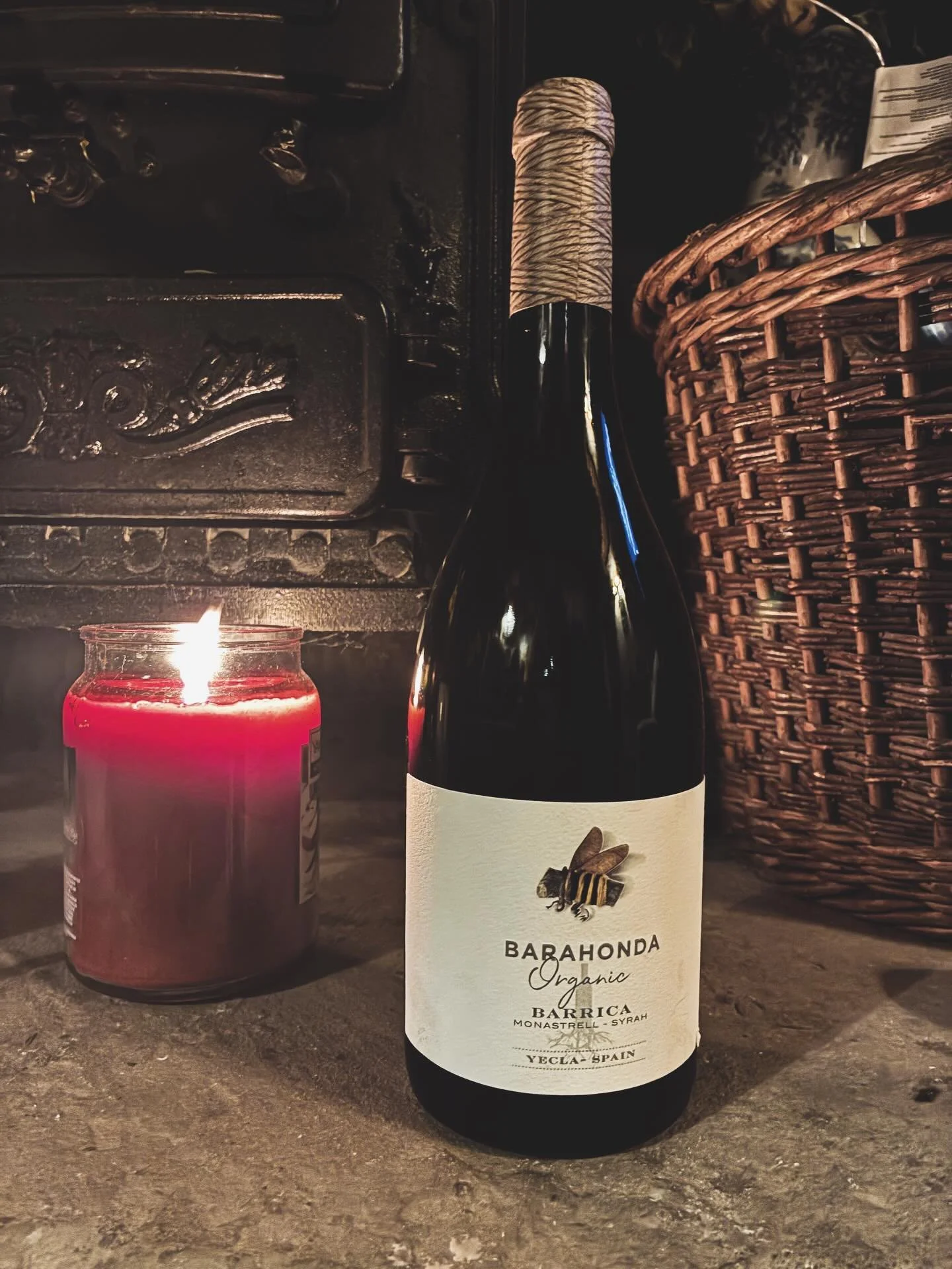 the 280th day of January 🙄..

the candles are lit &amp; we&rsquo;re opening a our lovely, cosy organic Barrahonda

A blend of organic grapes from 40 year old Monastrell and 20 year old Syrah vines&hellip;.total velvet 

#syrah #monastrell #redwine #