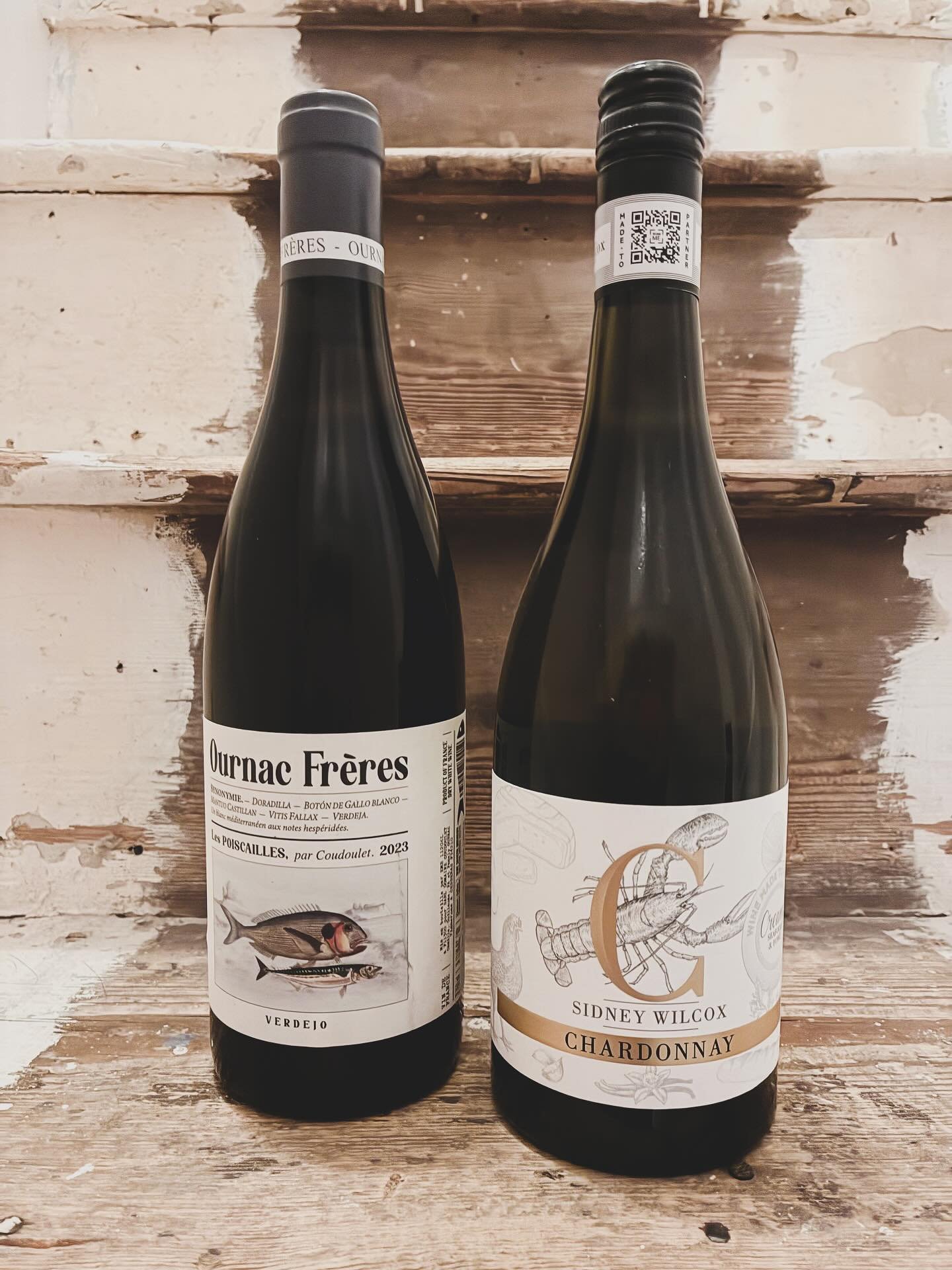 Wine labels for nature lovers 🦞🐟

Our French Verdejo, crisp &amp; mouthwatering, with a pear after taste ..oof

A vibrant Australian Chardonnay. Gently fragrant on the nose with peach, melon and subtle buttery aromas&hellip;delish.

#wine #winelove
