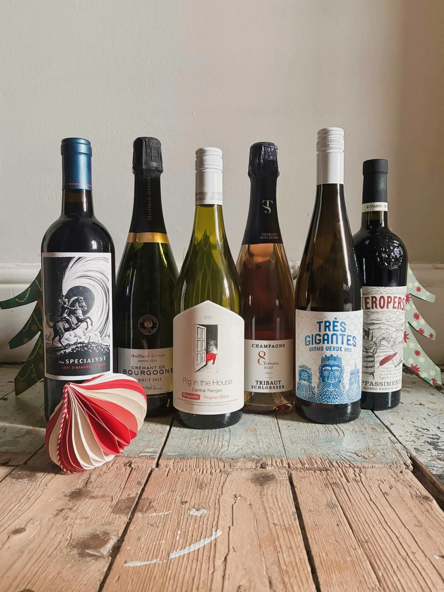 Our Christmas case is here! &amp; what very lovely case it is! 🍷🍾🎄

1 x bottle of our delicious Cremant de Bourgogne by Moillard-Grivot.

1 x bottle of our organic Champagne Ros&eacute; from the Tribaut family.

1 x bottle of our luxurious &lsquo;