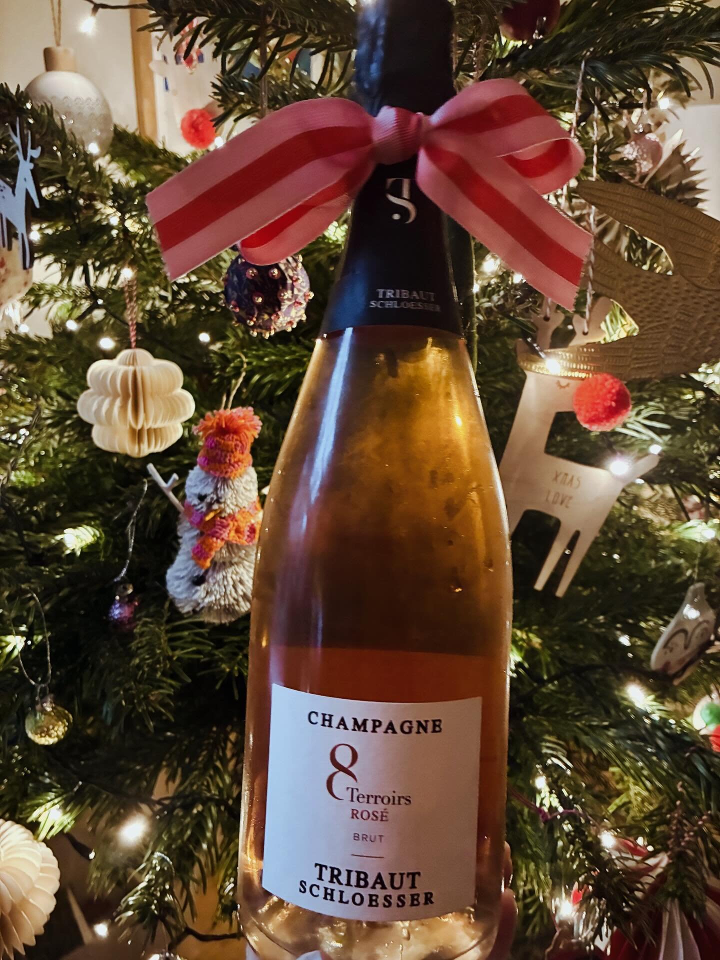 🎄Merry Christmas!🎄

Tomorrow is your last day for orders! Pop fizz clink it&rsquo;s nearly Christmas!!

Our Tribaut ros&eacute; champagne is an absolute beauty!!

Peace &amp; love to everyone &amp; thanks for shopping small &amp; happy! 

#champagn