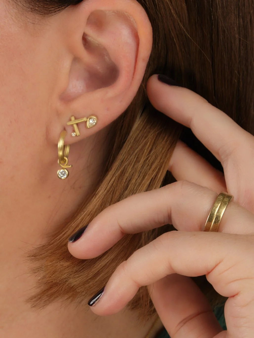 hoop-earing-worn_1.jpg
