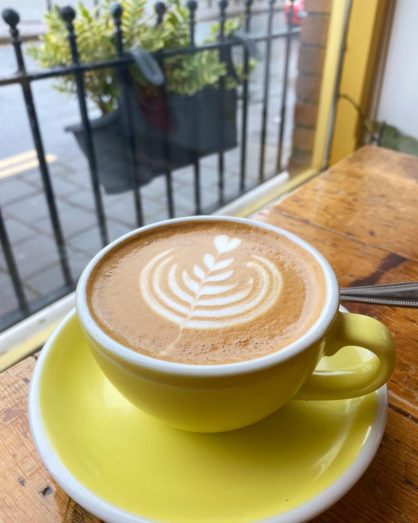 Take a moment, have a coffee! 

Happy weekend everyone! 🌞 

We love seeing all the tags from customers, so keep them coming.! 😆 Photo by @cotter9596 

Stunning flat white by the one the only&hellip;. @le_cafetier 
@roastedbrown