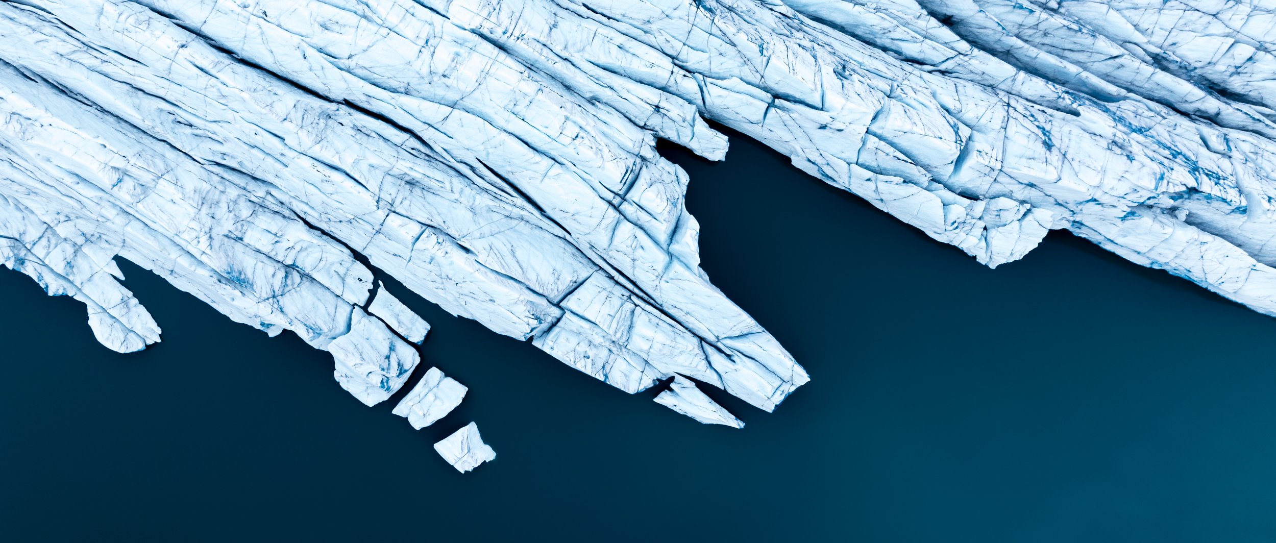 Islanda ghiacciaio drone 2.jpg