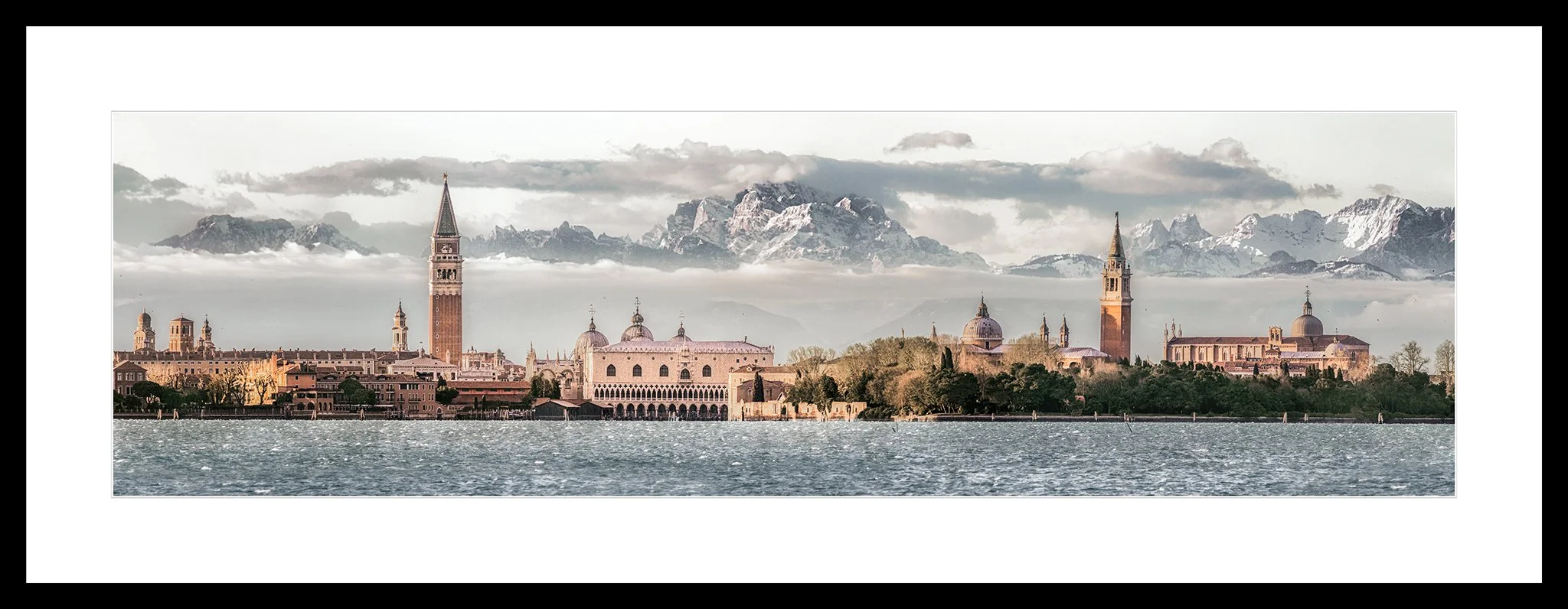 Lo stravedamento. Venezia e le Dolomiti in un unico scatto
