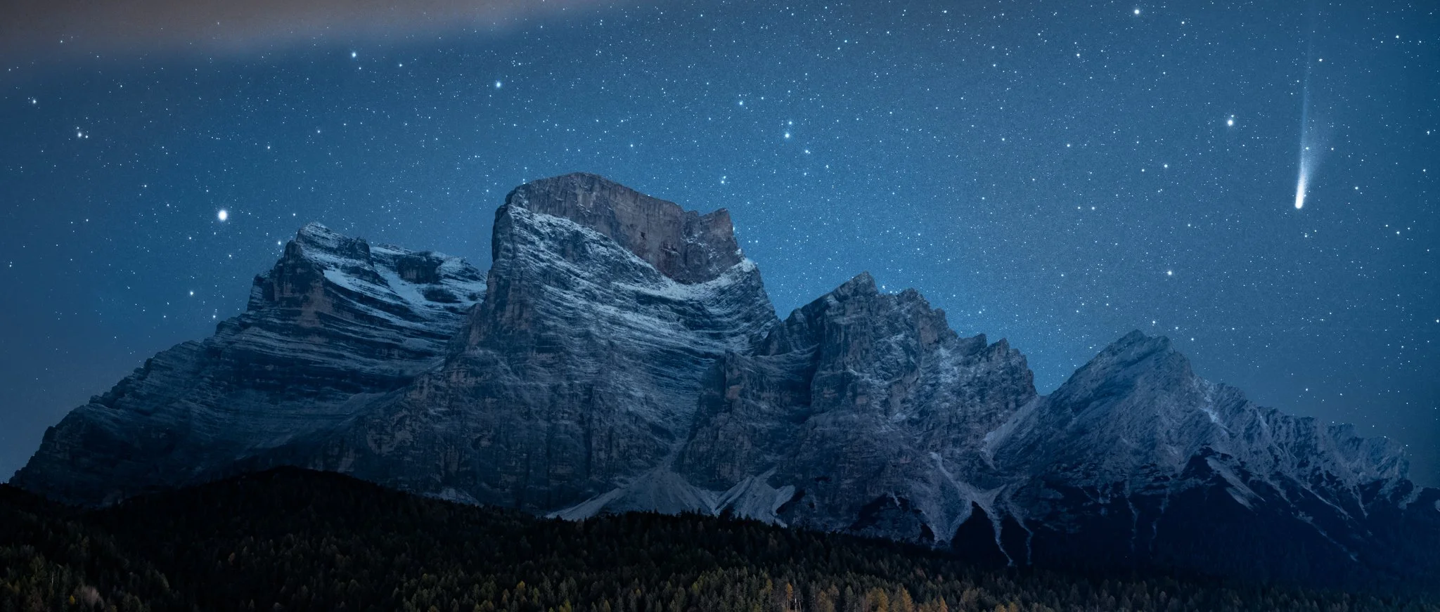 Dolomiti cometa Pelmo 1.jpg