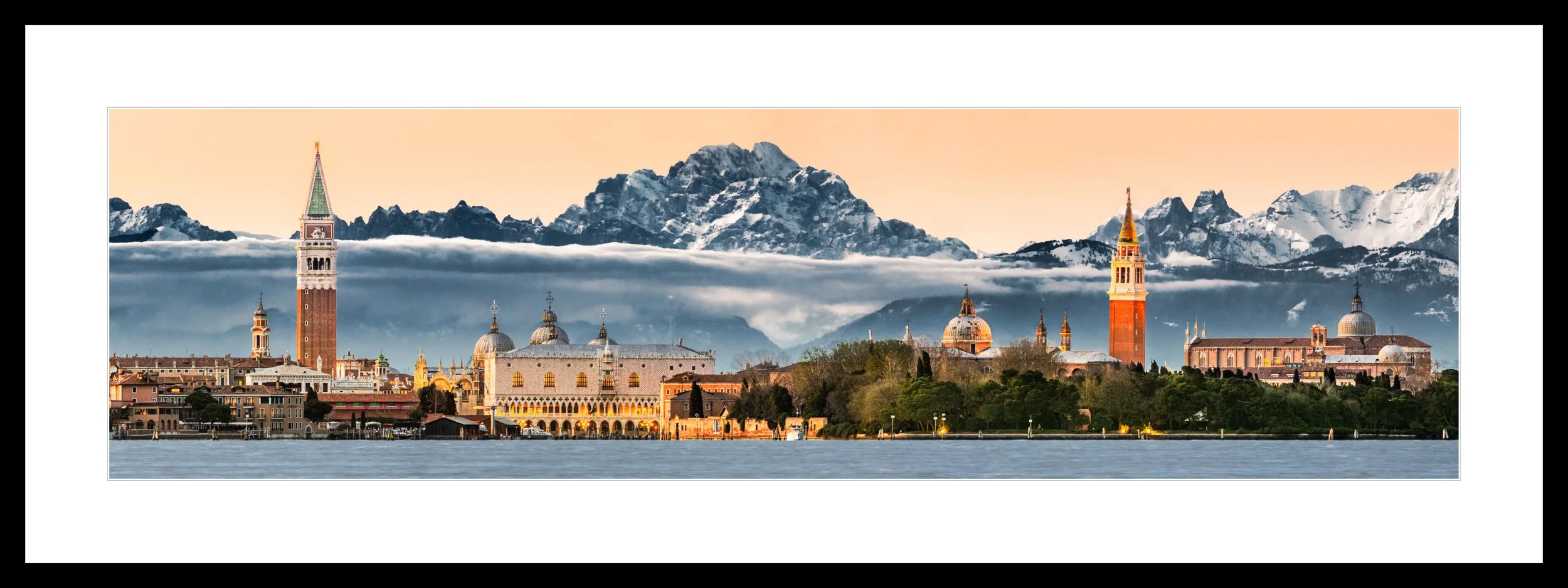 Lo stravedamento. Venezia e le Dolomiti in un unico scatto