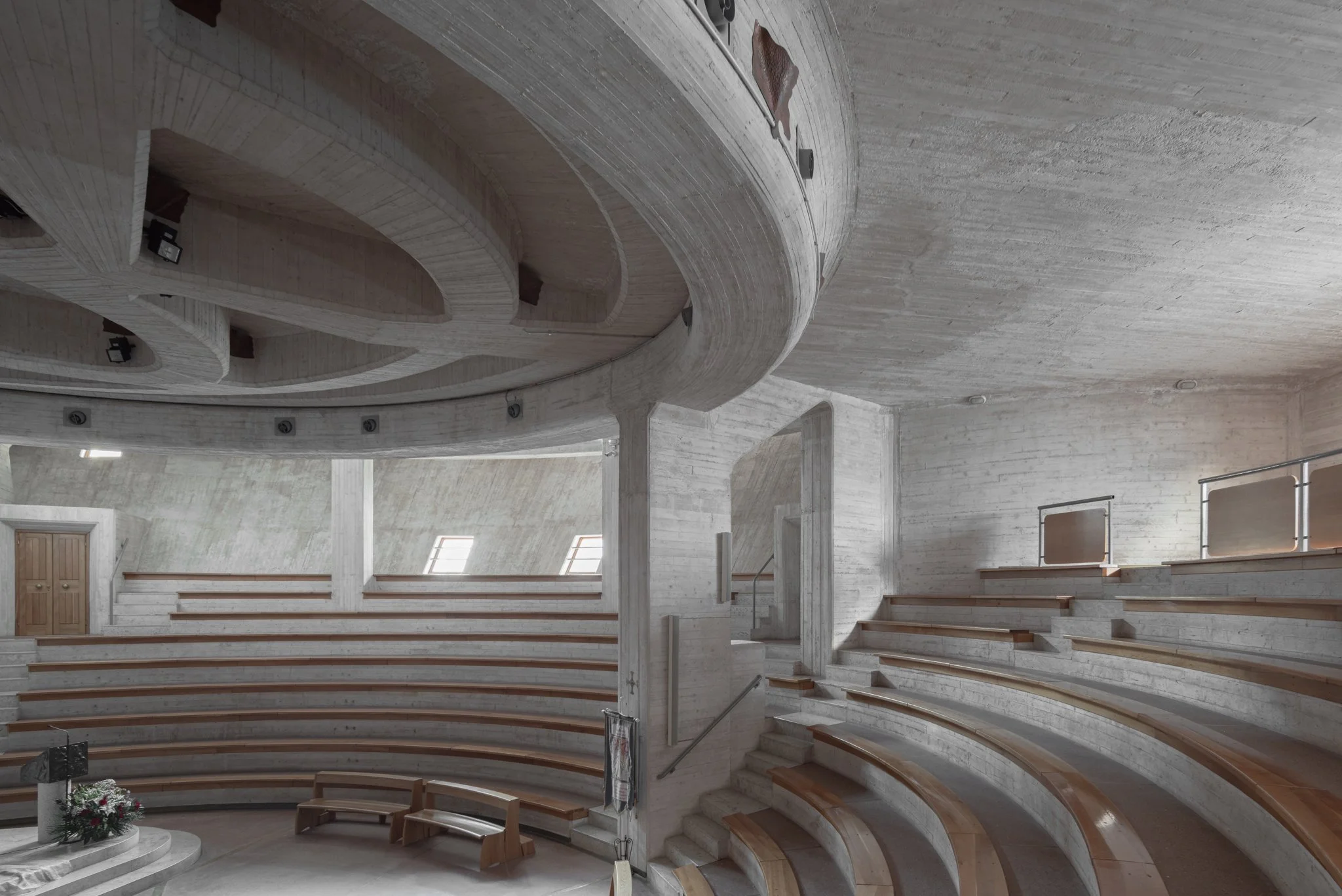 Chiesa di Santa Maria Immacolata, Longarone. Architetto: Giovanni Michelucci