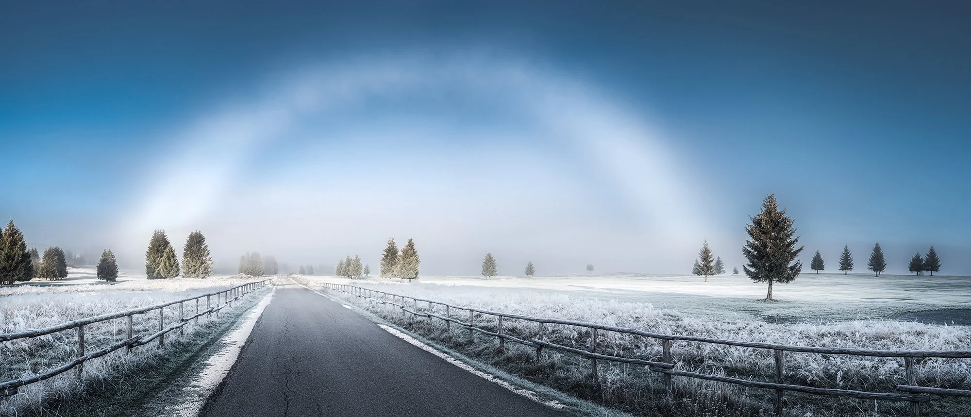 Veneto Cansiglio arcobaleno bianco.jpg