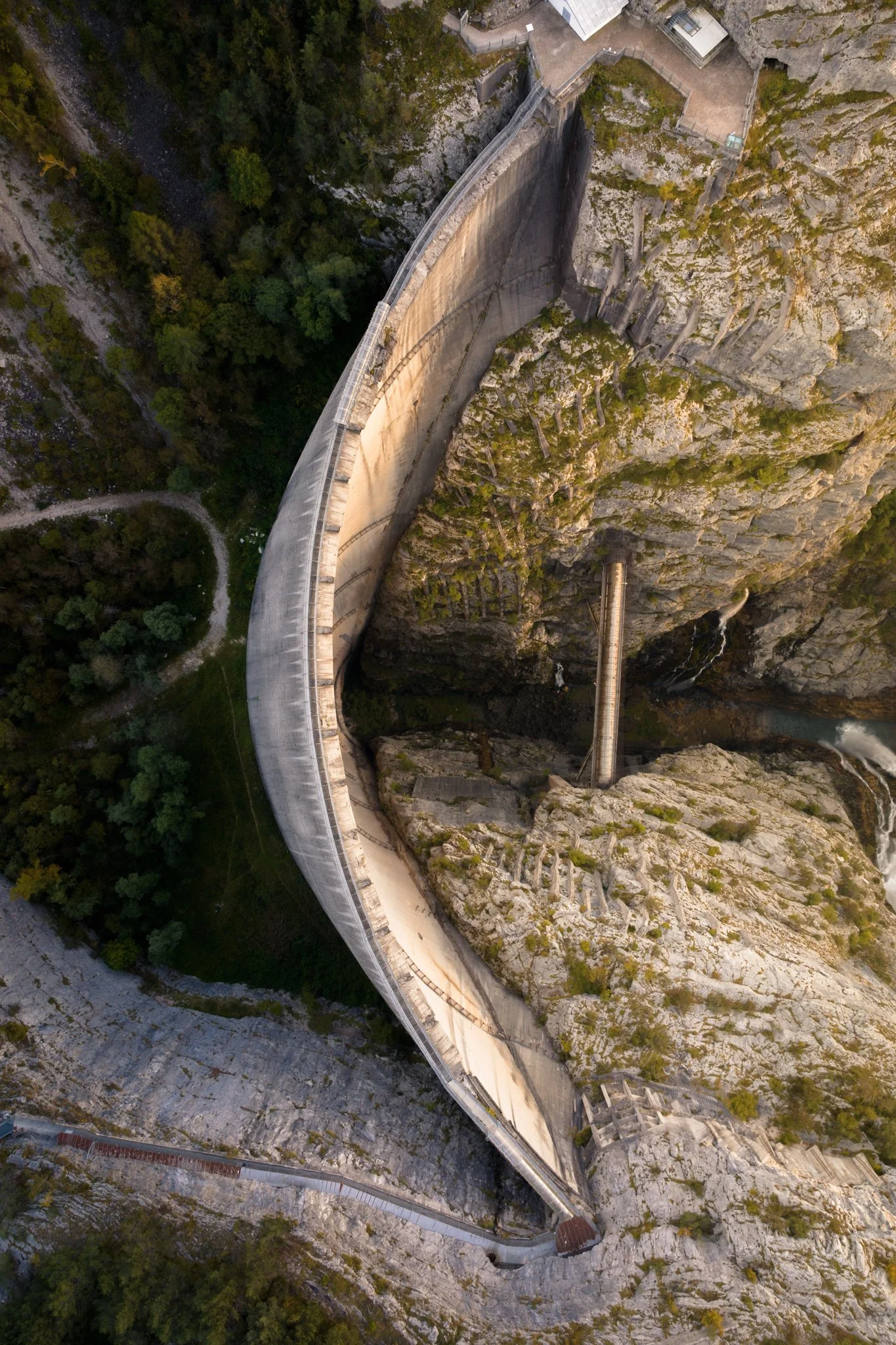 Vajont drone 7.jpg
