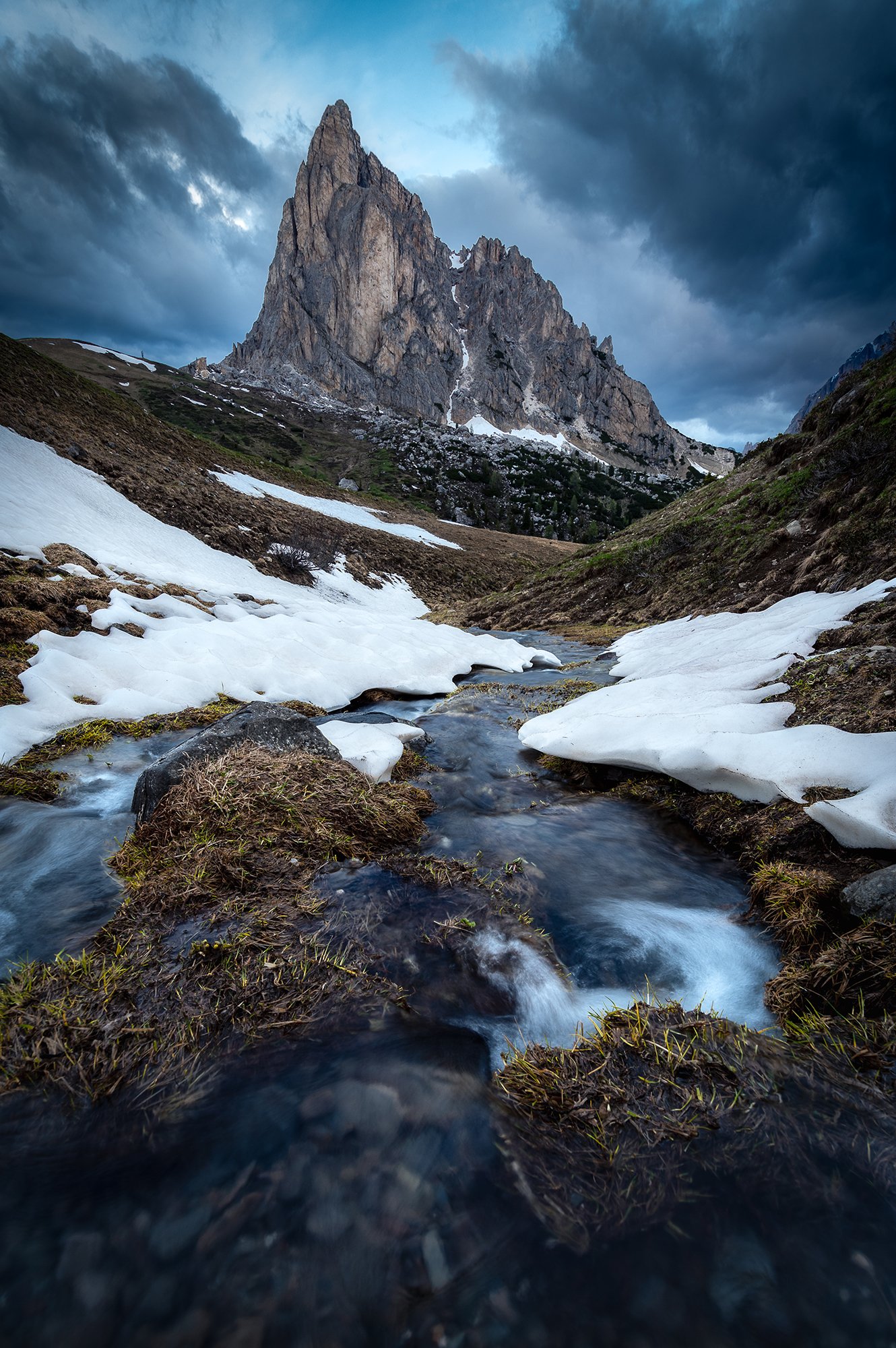 Dolomiti passo giau torrente.jpg