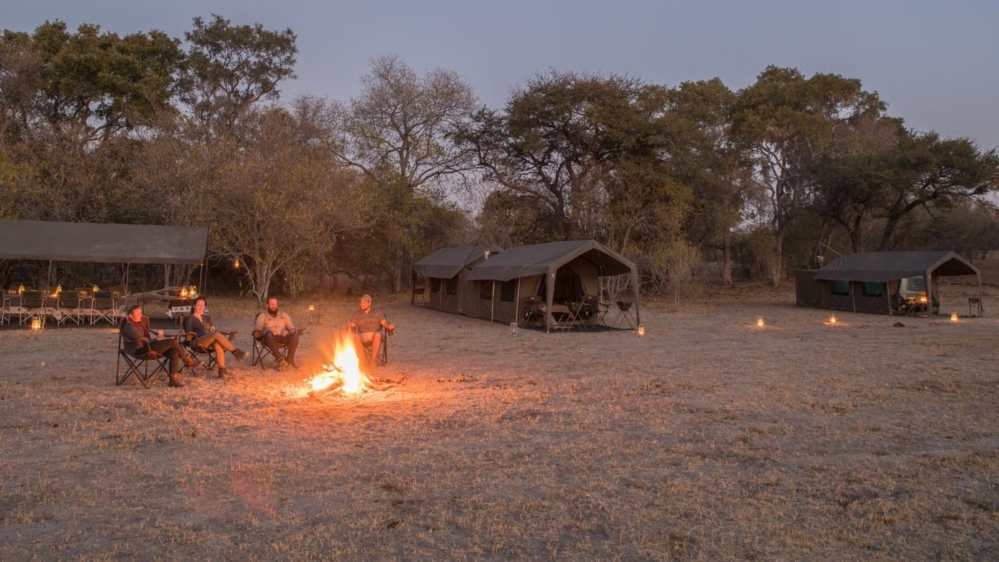 MOBILE CAMP PHOTO SAFARIS VS LODGE-BASED PHOTO SAFARIS: What’s the Difference?