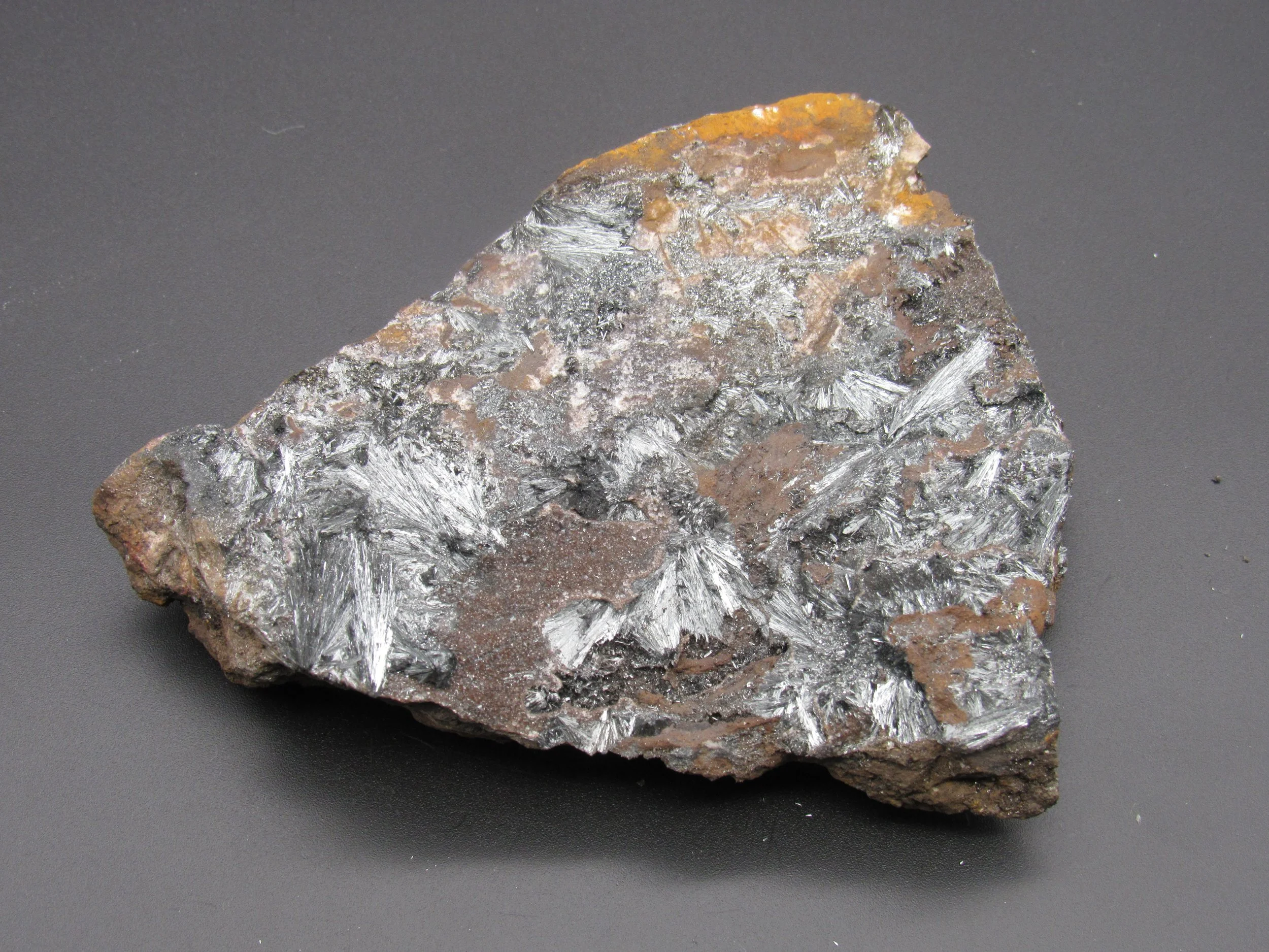 Pyrolusite  -  USA (Michigan)