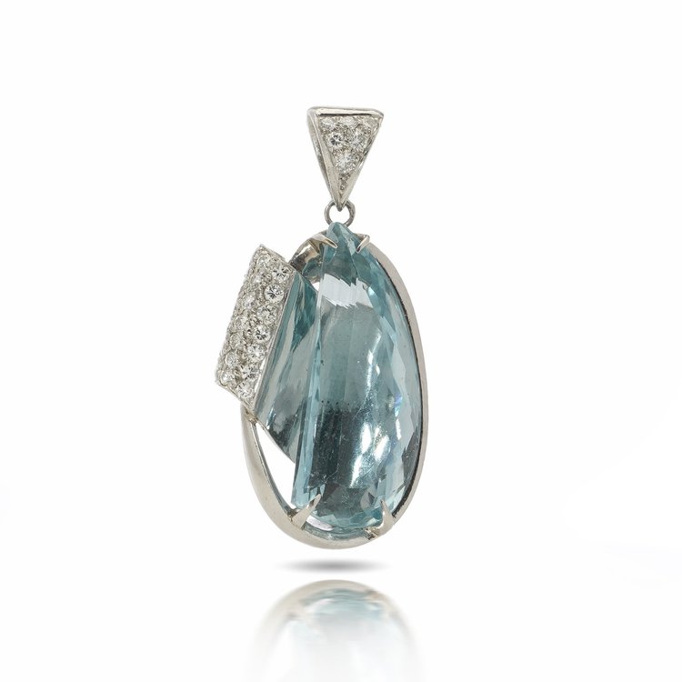 Platinum 14.39 carats half drop shaped Natural Topaz pendant