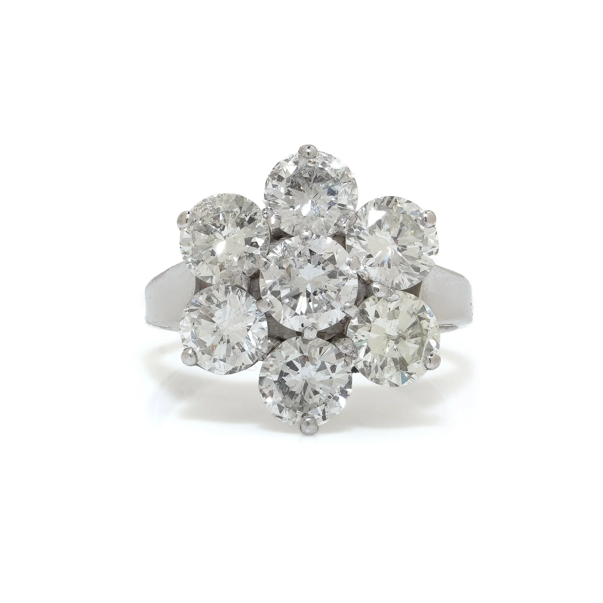 18KT White Gold Diamond Cluster Ring