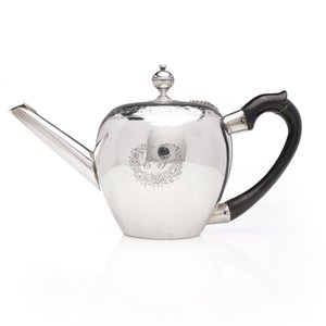 Georgian sterling silver bachelor teapot, 1799