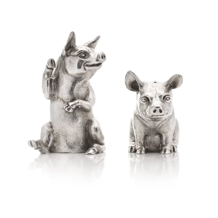 Novelty salt and pepper shakers in a shape of a pigs
