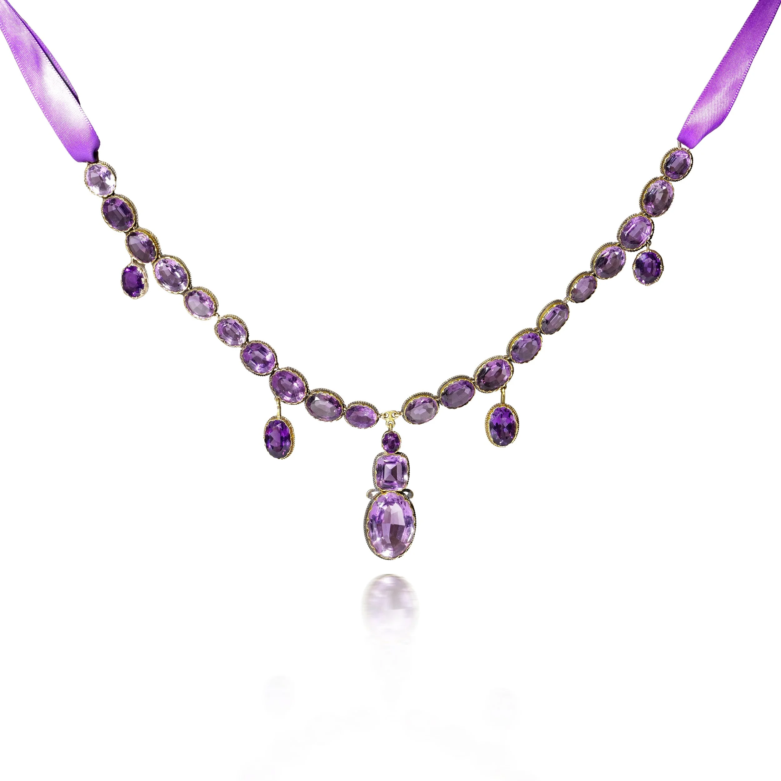 What does the amethyst symbolise?
