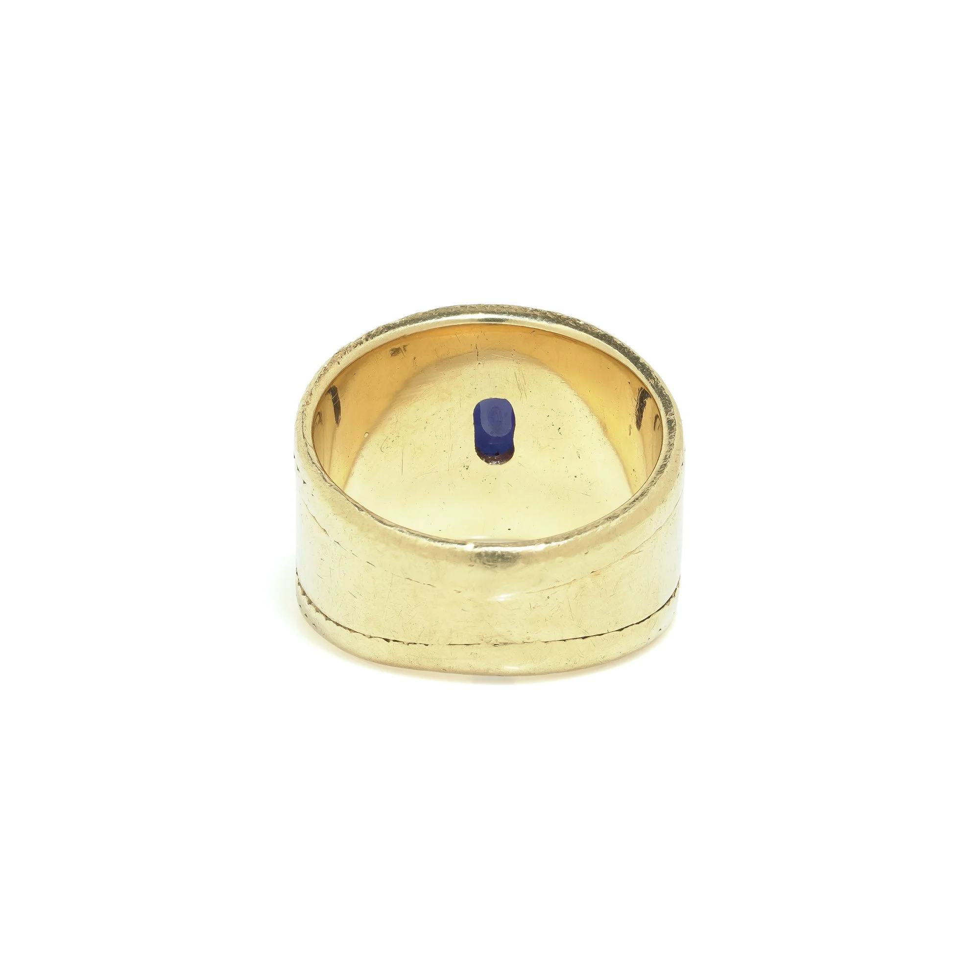 1970s-english-18kt-gold-cabochon-sapphire-ring-03-Mozeris-Fine-Antiques.jpg