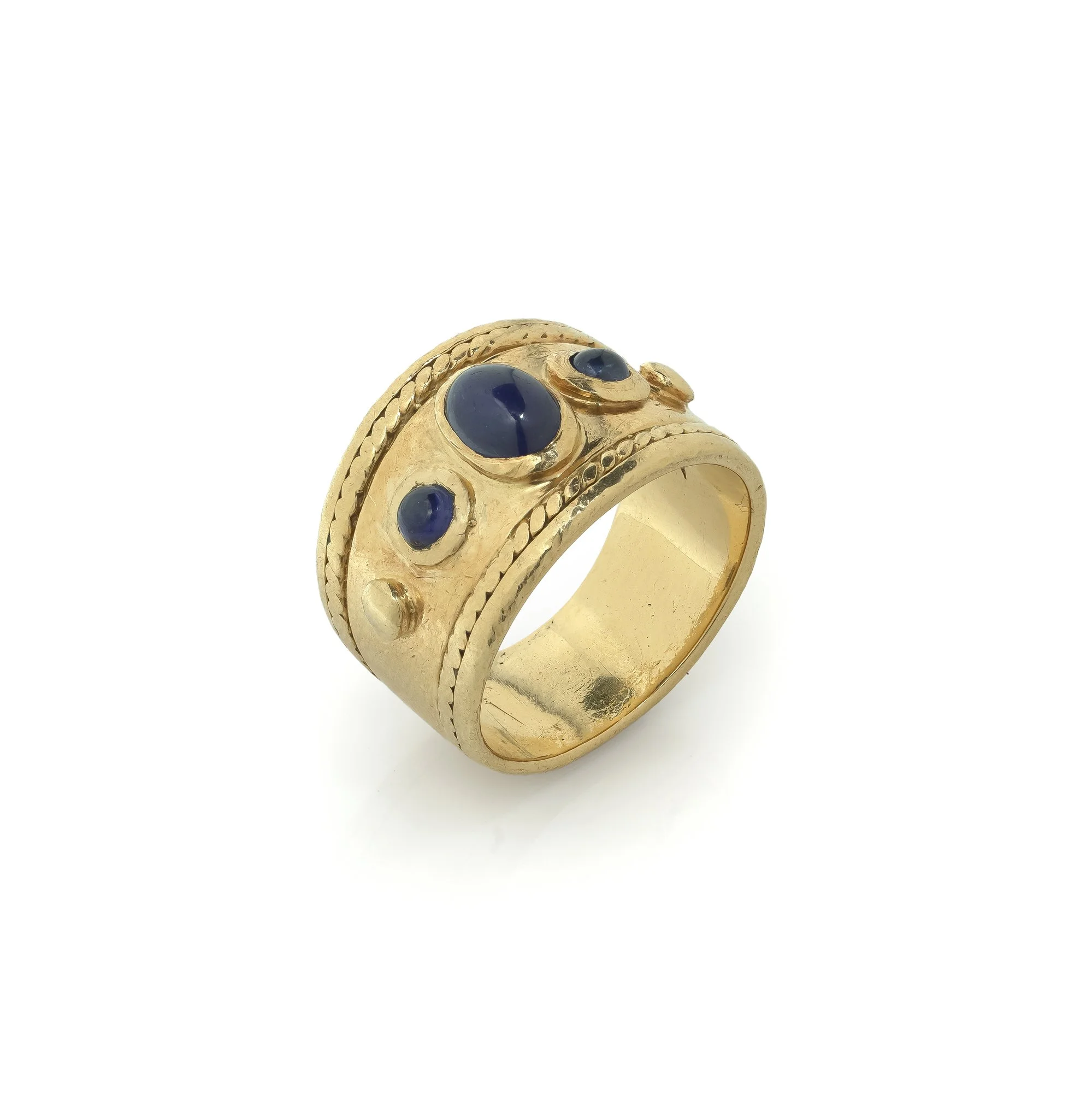 1970s-english-18kt-gold-cabochon-sapphire-ring-04-Mozeris-Fine-Antiques.jpg