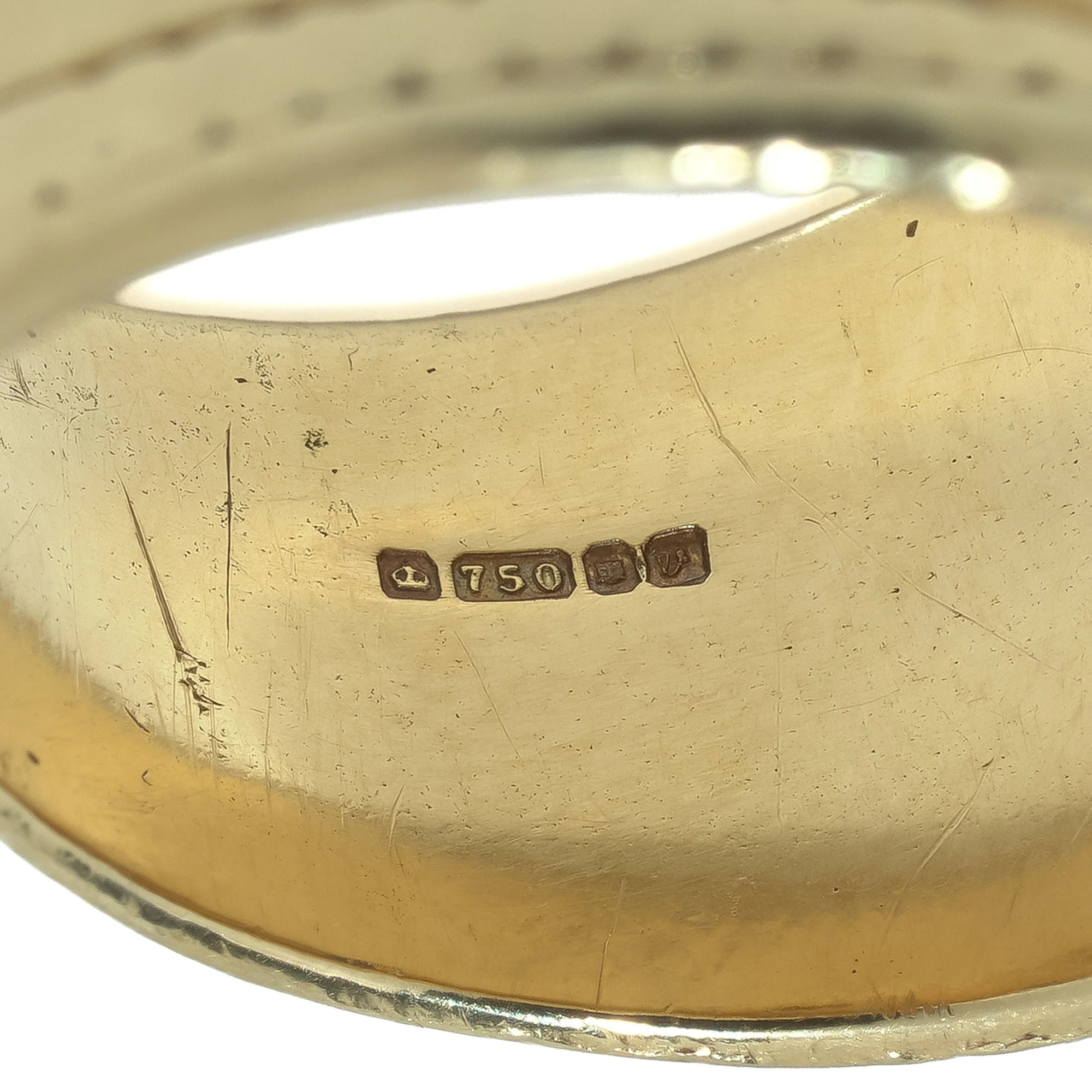 1970s-english-18kt-gold-cabochon-sapphire-ring-06-Mozeris-Fine-Antiques.jpg