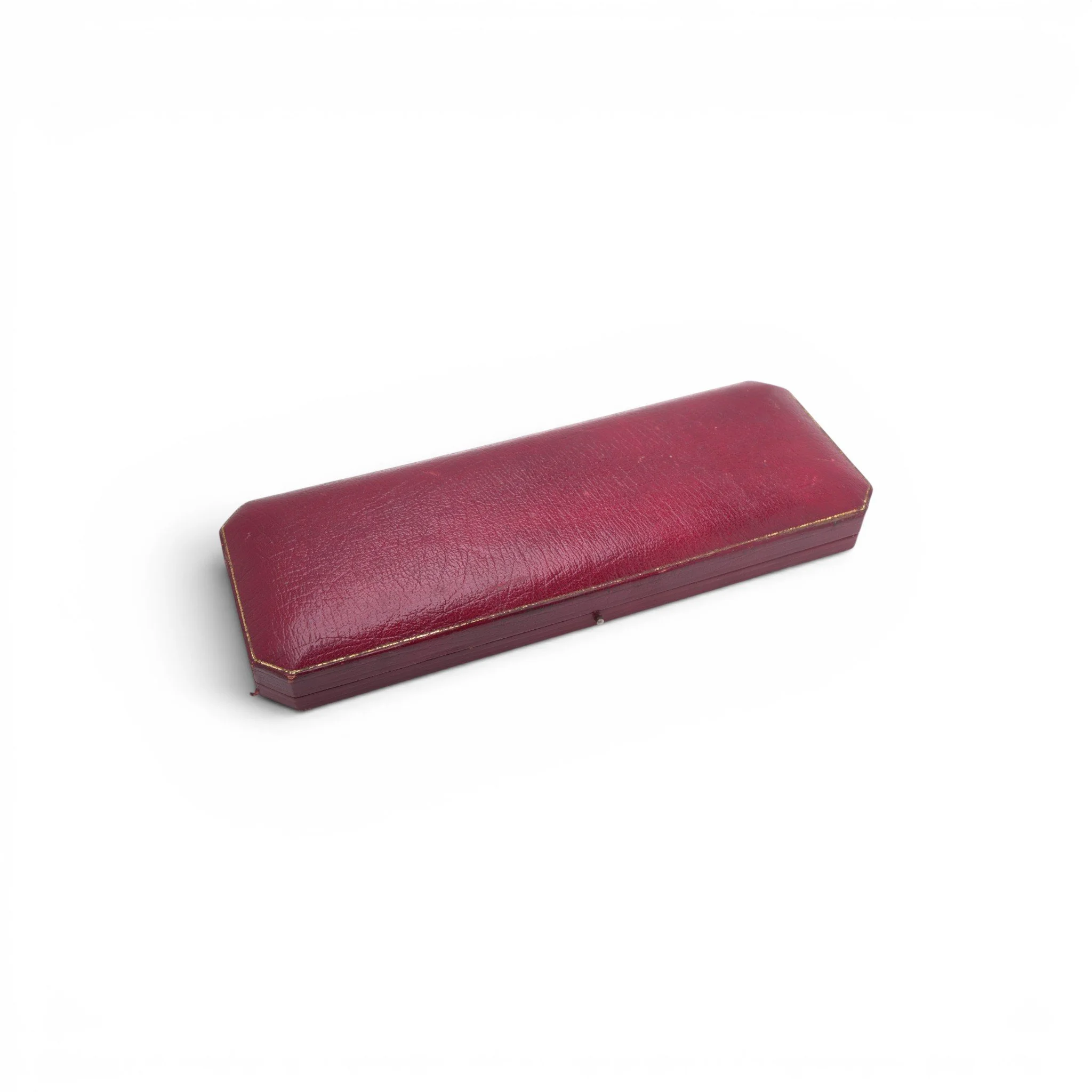 vintage-hancocks-co-red-leather-necklace-box-1950s-1980s-02-Mozeris-Fine-Antiques.jpg