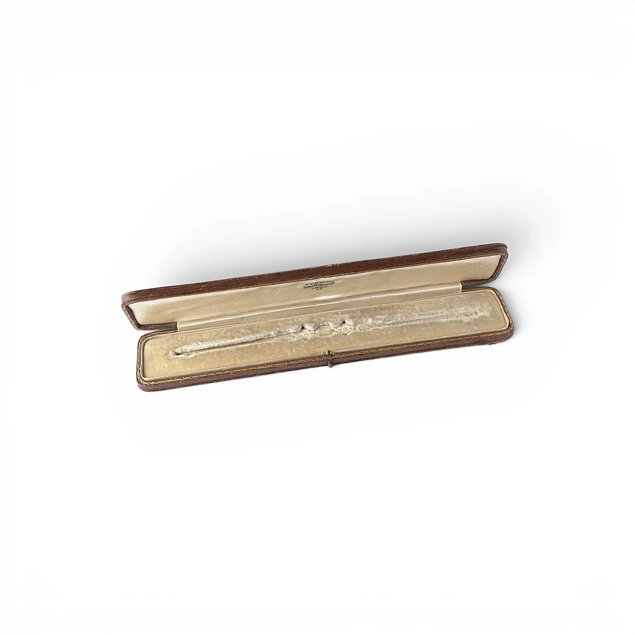 antique-fc-bacon-hurlingham-road-london-bracelet-box-06-Mozeris-Fine-Antiques.jpg