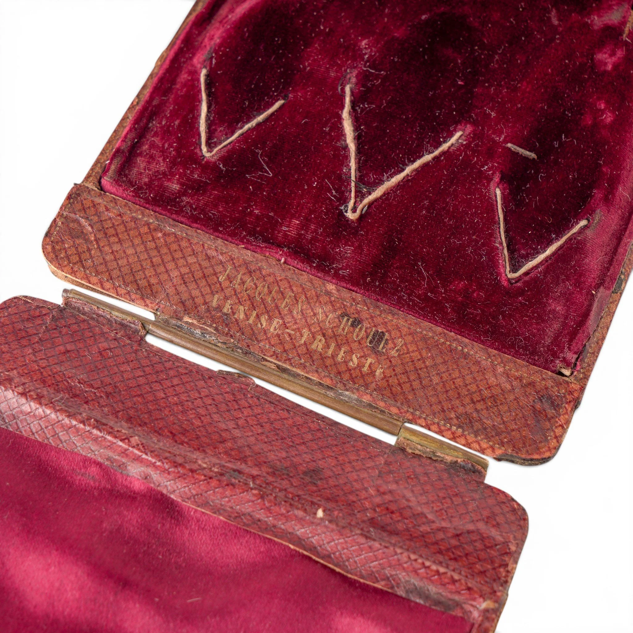 jacques-schouls-french-jewellery-suite-box-08-Mozeris-Fine-Antiques.jpg