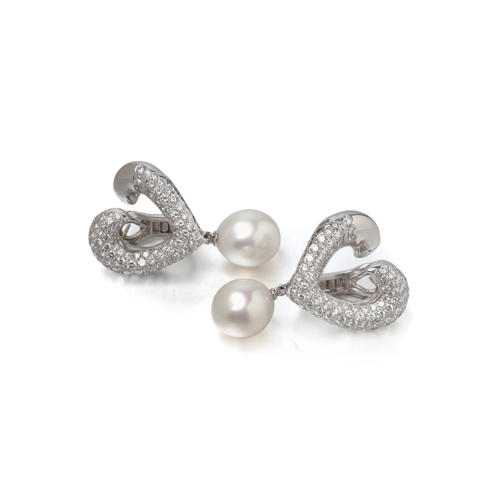 asprey-18kt-white-gold-south-sea-pearl-diamond-day-night-earrings-03-Mozeris-Fine-Antiques.jpg