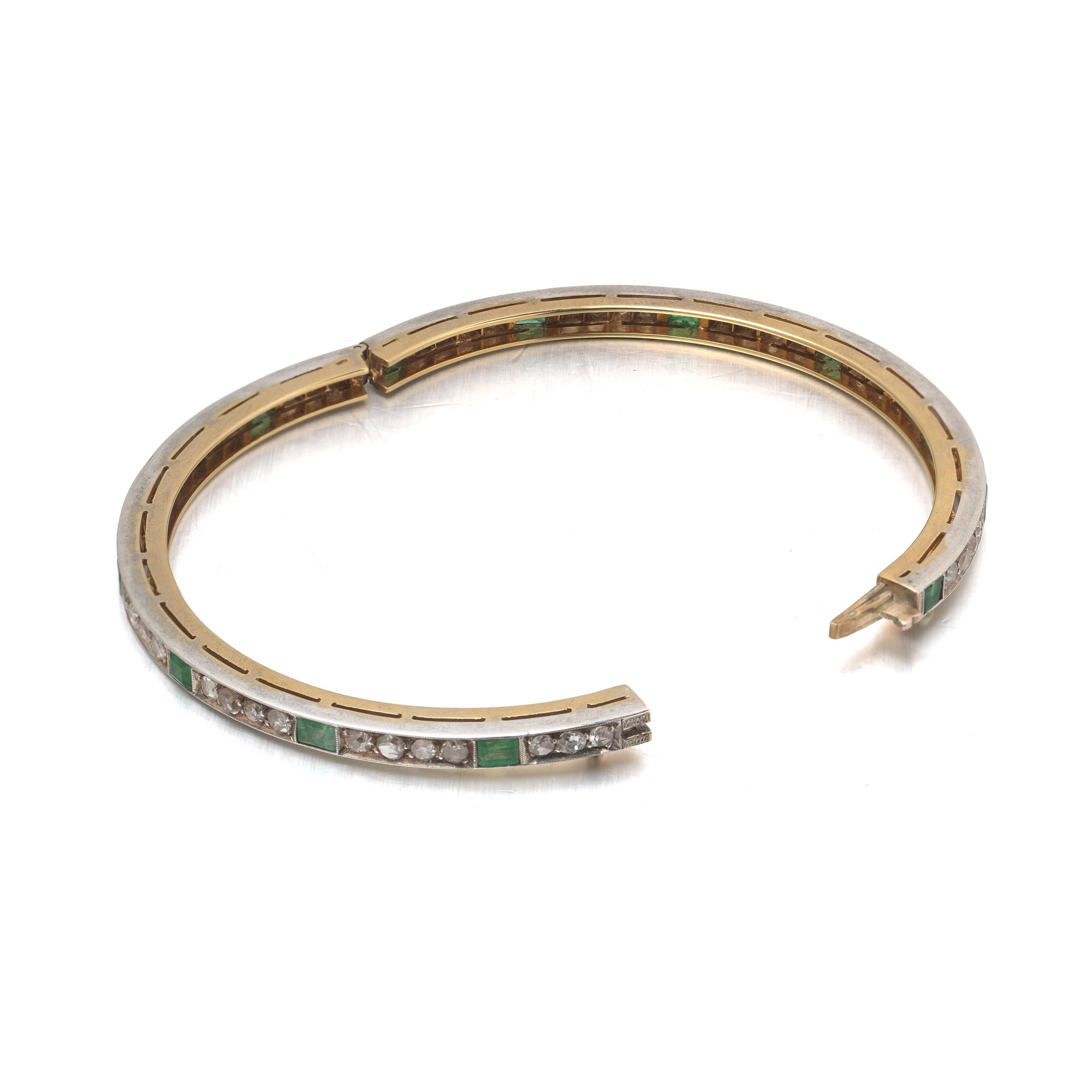 victorian-silver-topped-18kt-gold-emerald-rose-cut-diamond-bangle-05-Mozeris-Fine-Antiques.jpg