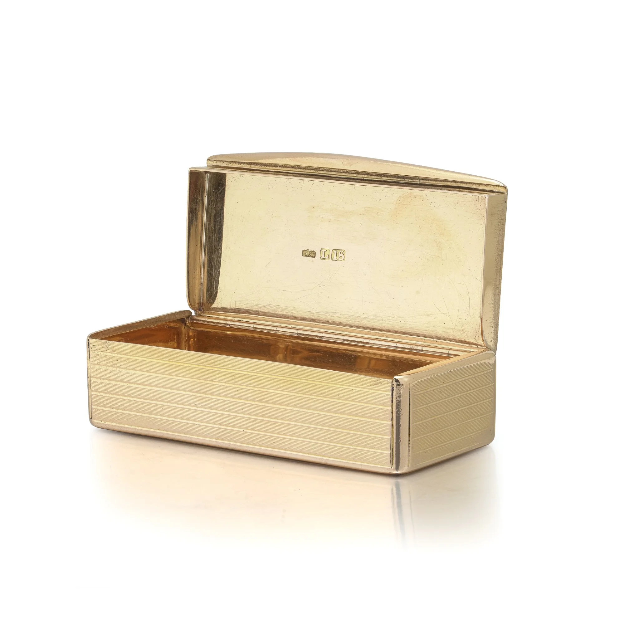 georgian-18ct-gold-engine-turned-snuff-box-strachan-london-1810-06-Mozeris-Fine-Antiques.jpg