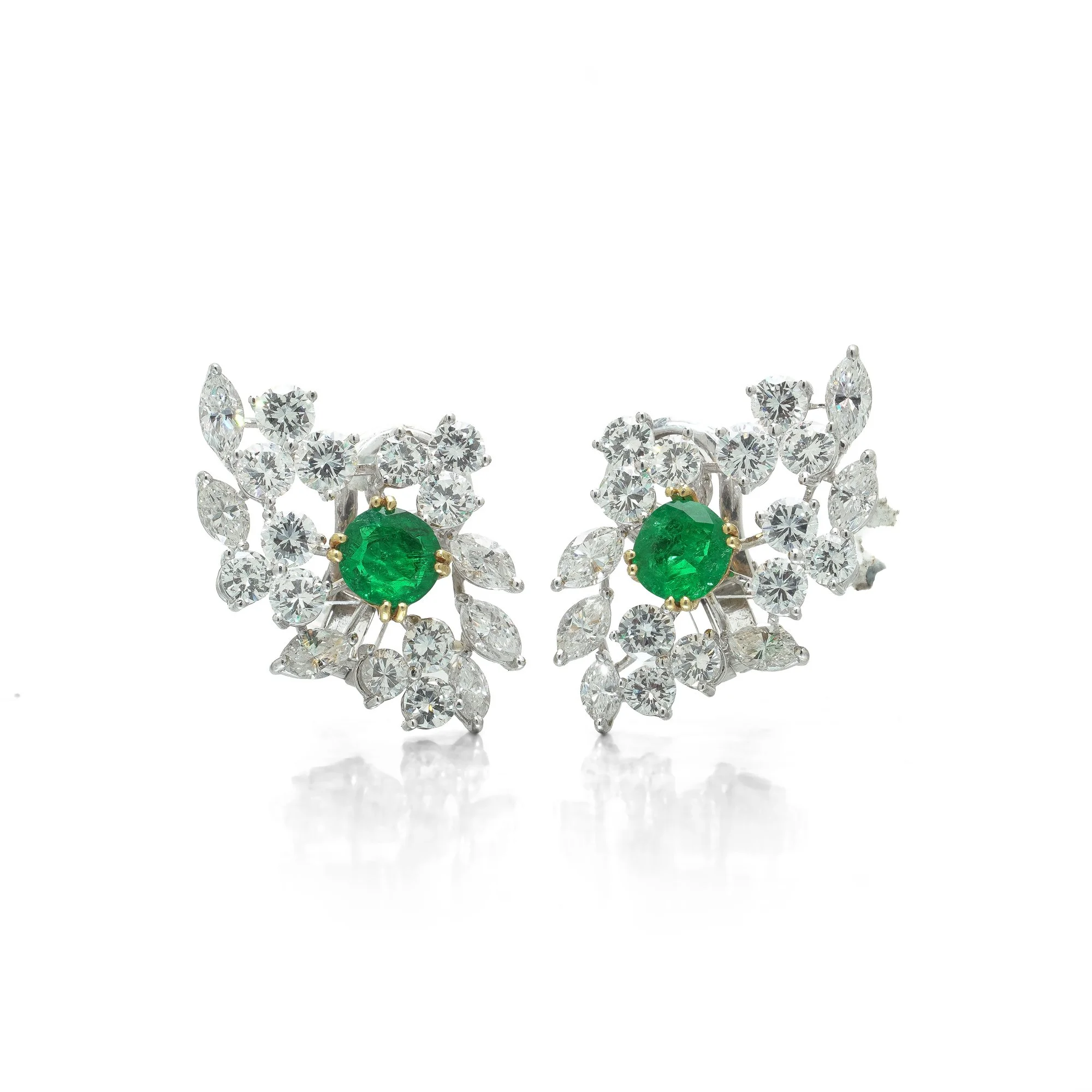 18ct-white-gold-emerald-diamond-cluster-earrings-01-Mozeris-Fine-Antiques.jpg