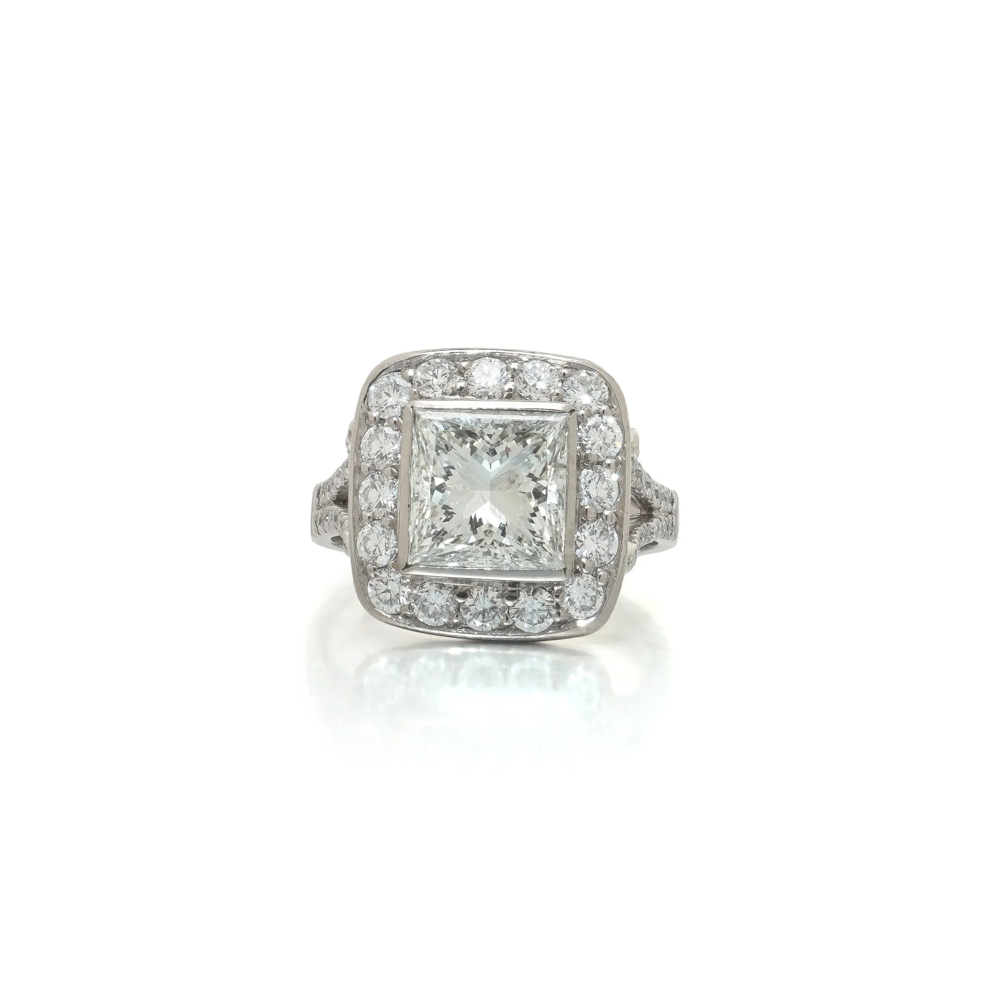 18ct-white-gold-princess-cut-diamond-cluster-ring-01-Mozeris-Fine-Antiques.jpg