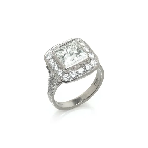 18ct White Gold Princess Cut Diamond Cluster Ring