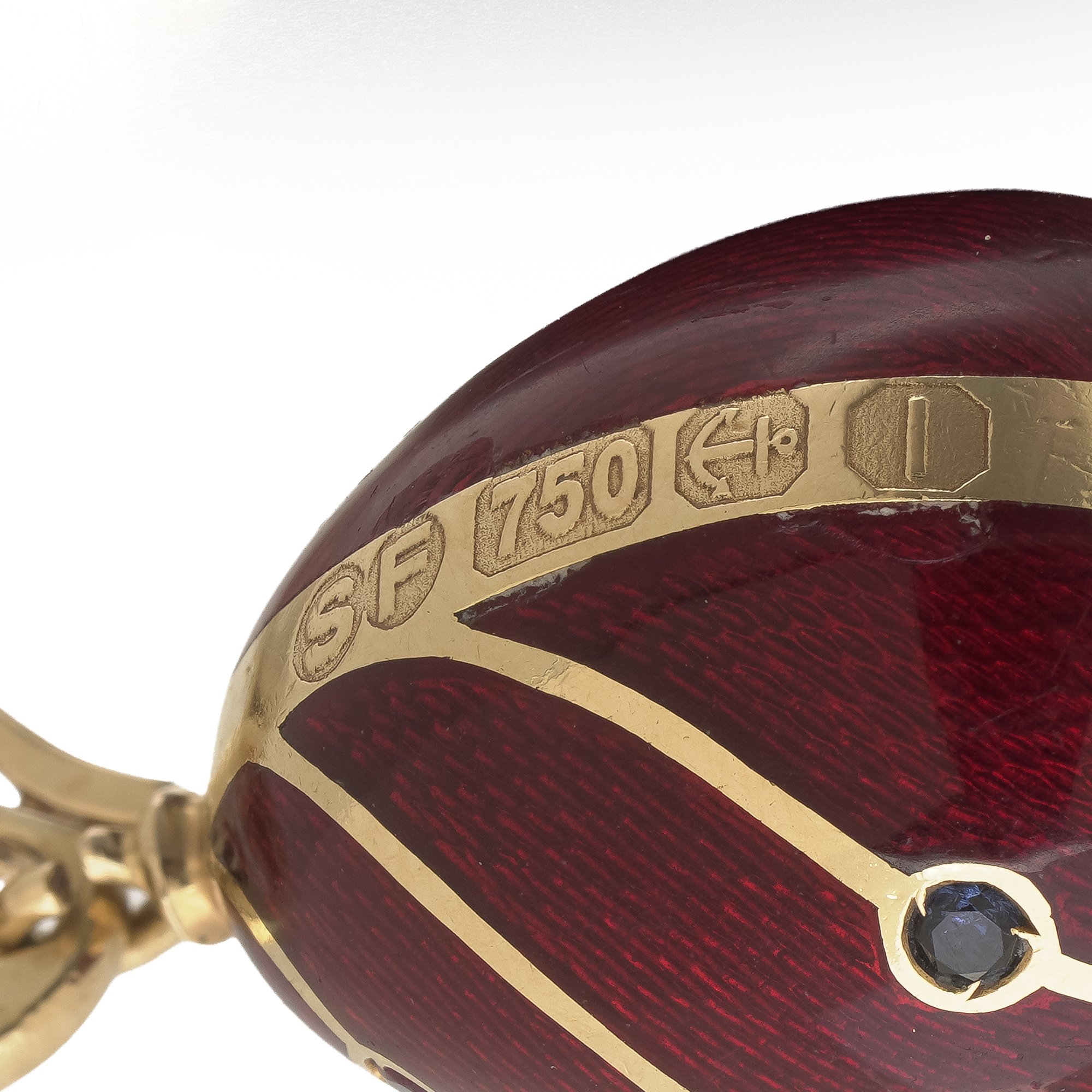 sarah-faberge-red-enamel-tsarina-egg-pendant-04-Mozeris-Fine-Antiques.jpg