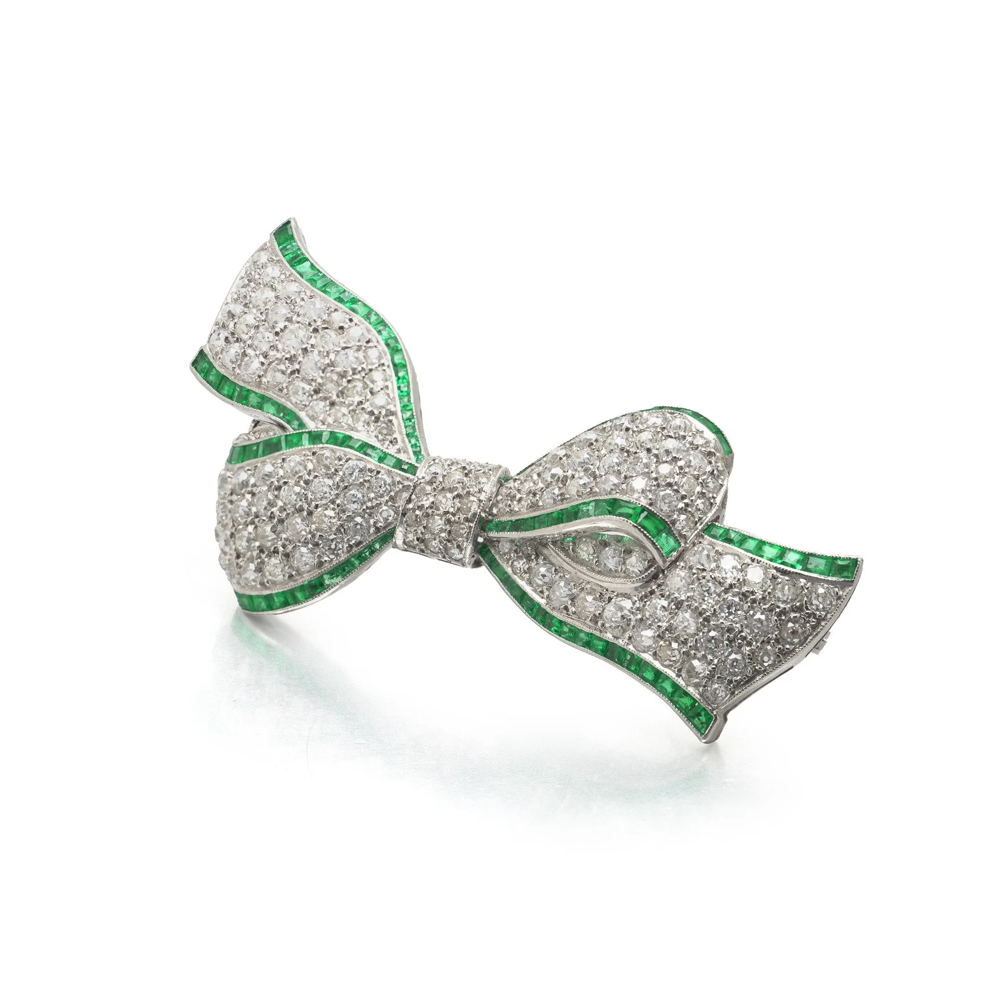 art-deco-emerald-diamond-bow-brooch-platinum-02-Mozeris-Fine-Antiques.jpg
