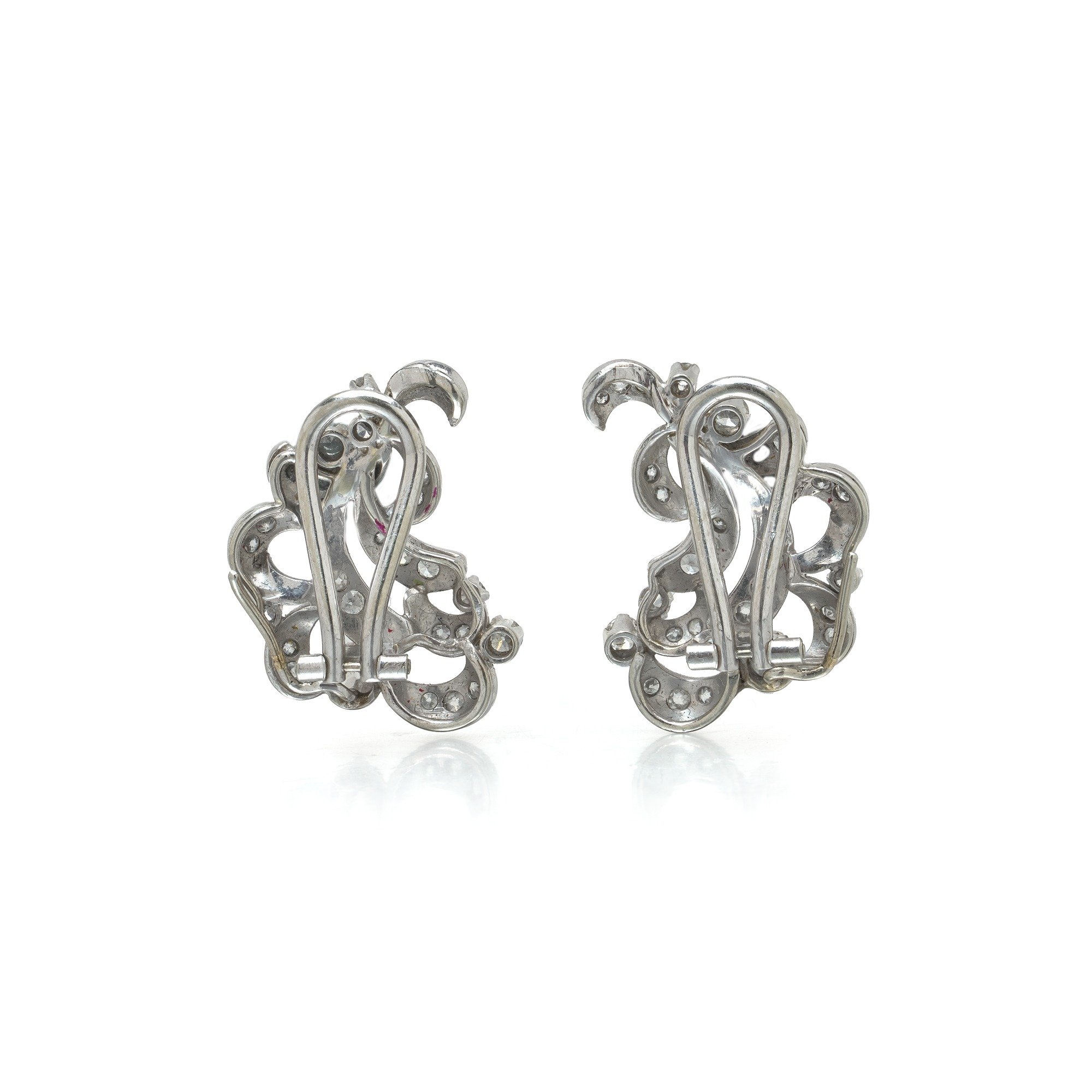 diamond-scroll-clip-on-earrings-white-gold-02-Mozeris-Fine-Antiques.jpg