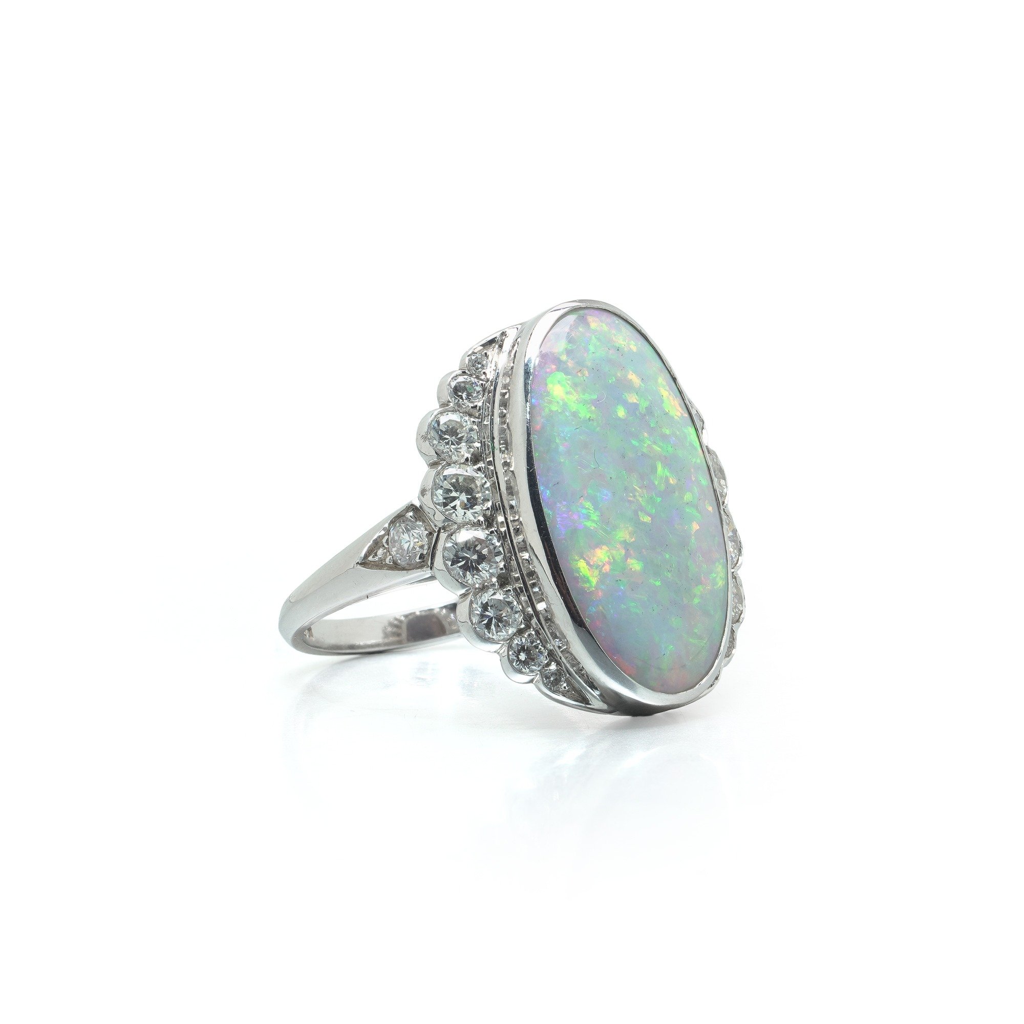 opal-diamond-ring-18kt-white-gold-english-1970s-04-Mozeris-Fine-Antiques.jpg