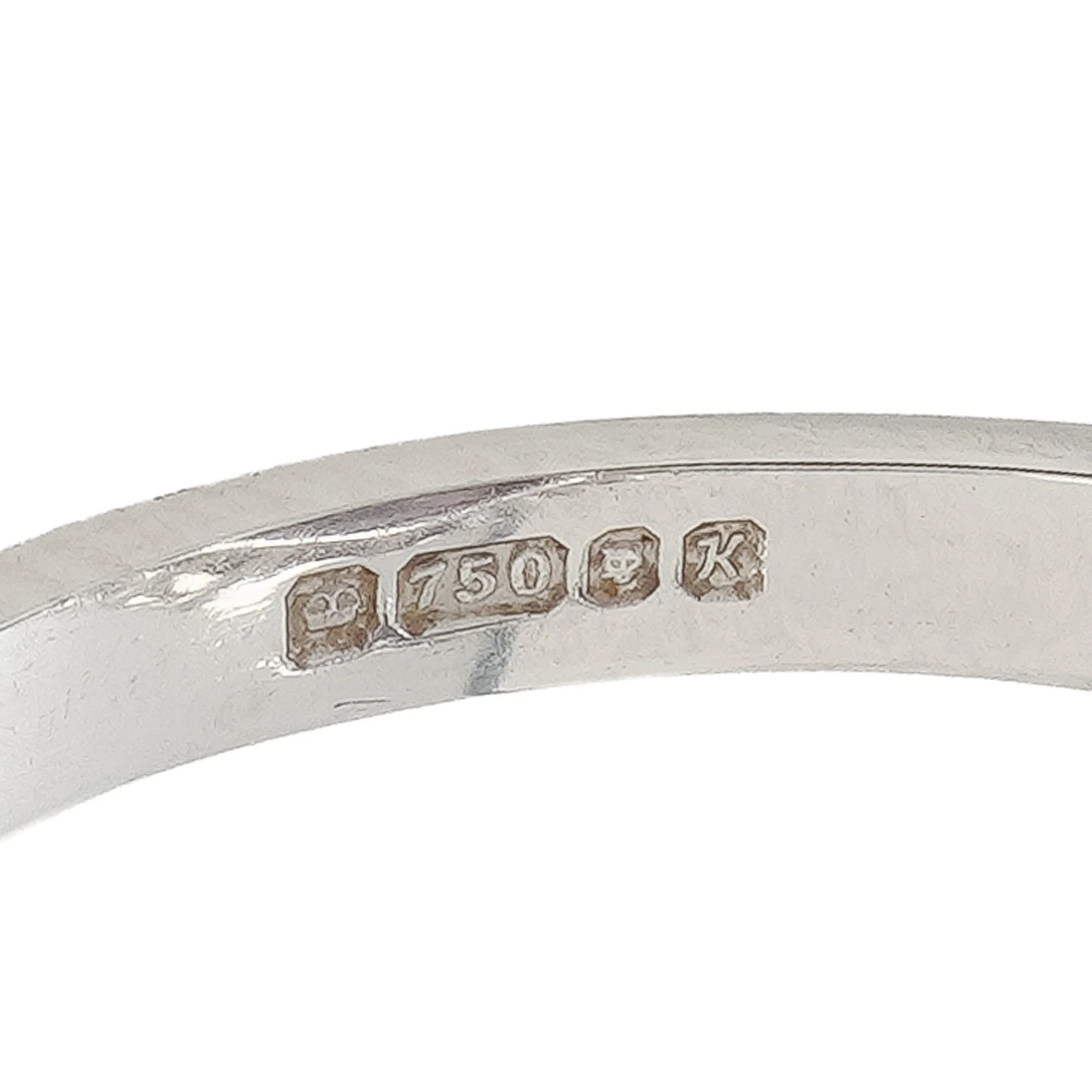 opal-diamond-ring-18kt-white-gold-english-1970s-07-Mozeris-Fine-Antiques.jpg