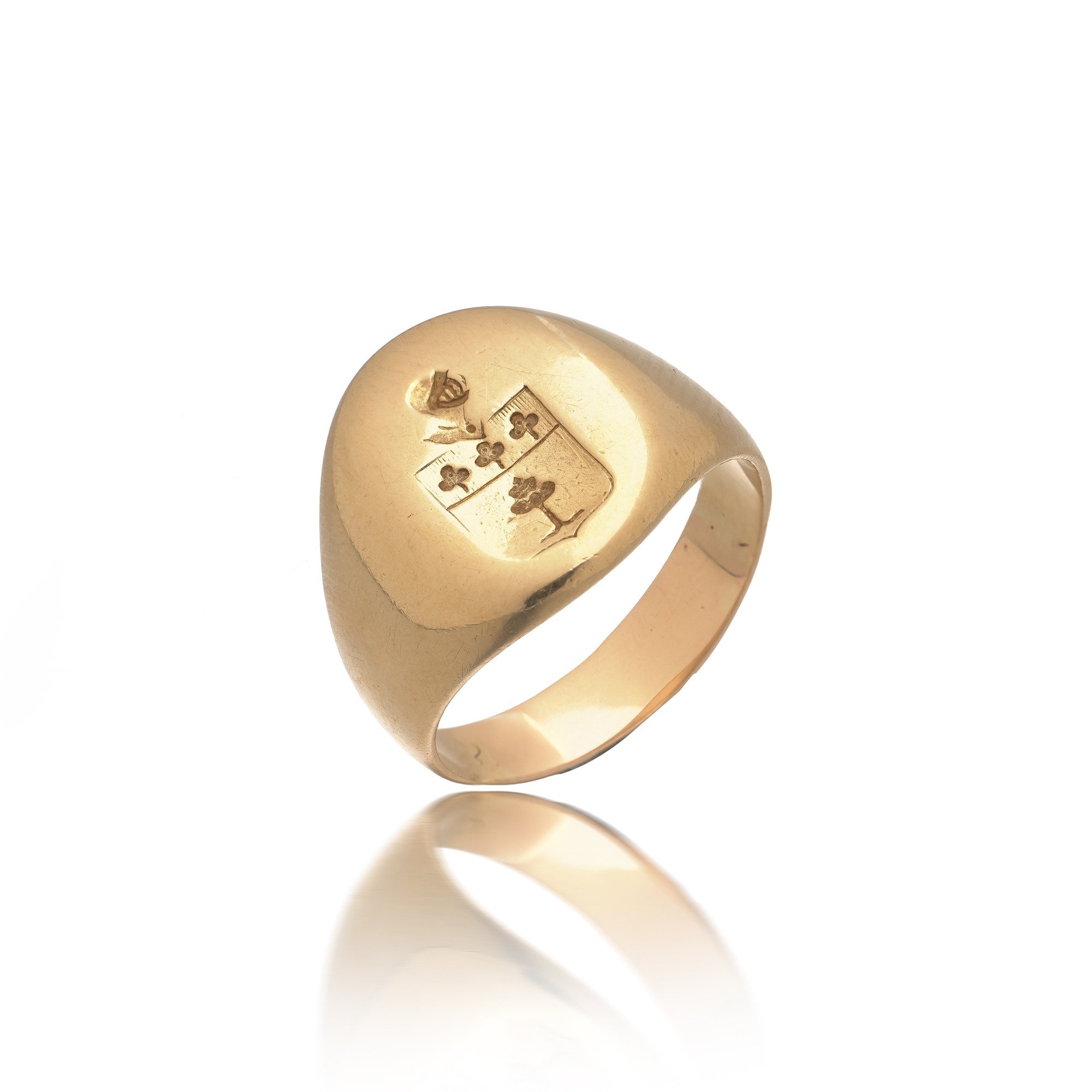 antique-french-18kt-gold-signet-ring-knights-helmet-heraldic-shield-07-Mozeris-Fine-Antiques.jpg
