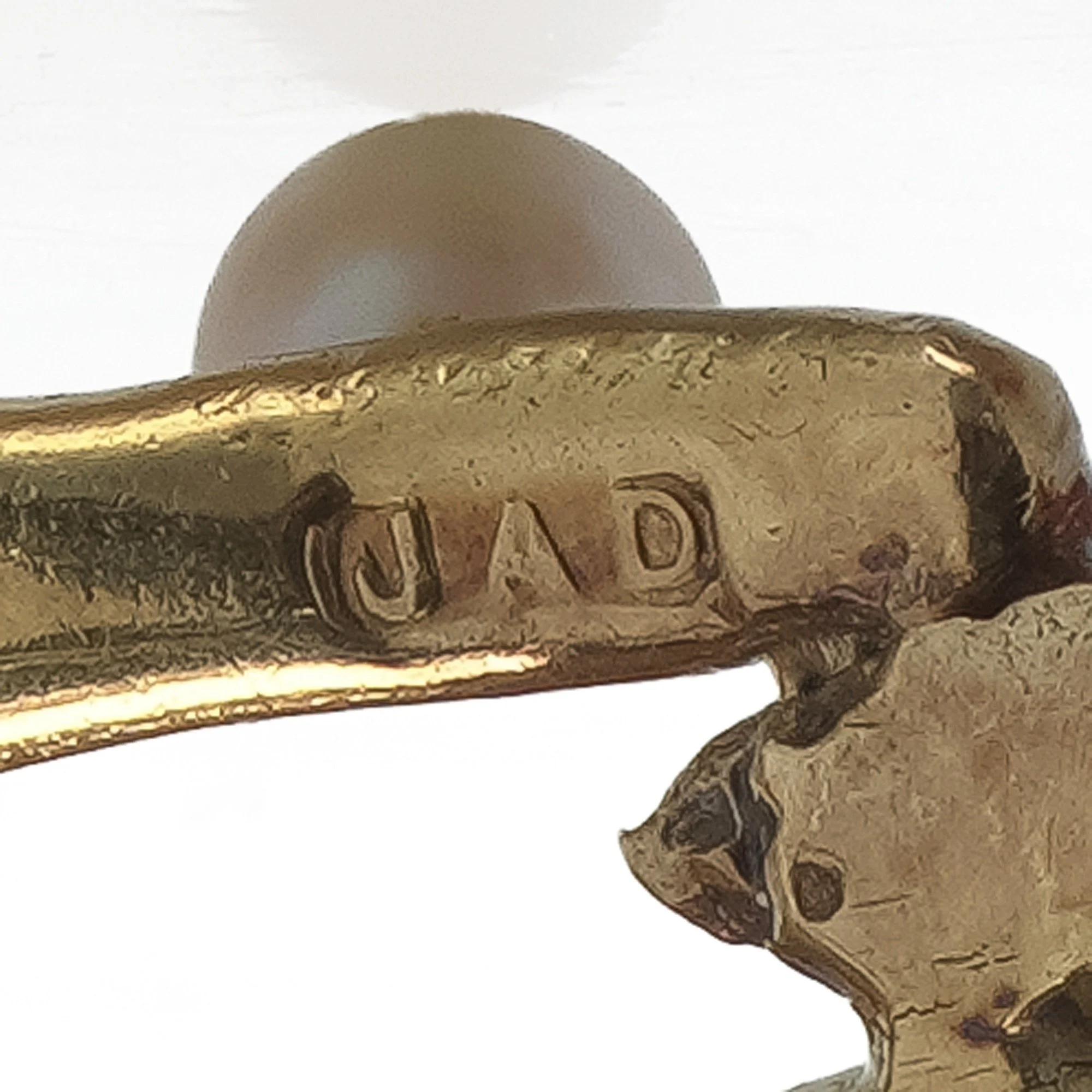 john-donald-18kt-gold-coral-pearl-brooch-london-1970s-07-Mozeris-Fine-Antiques.jpg