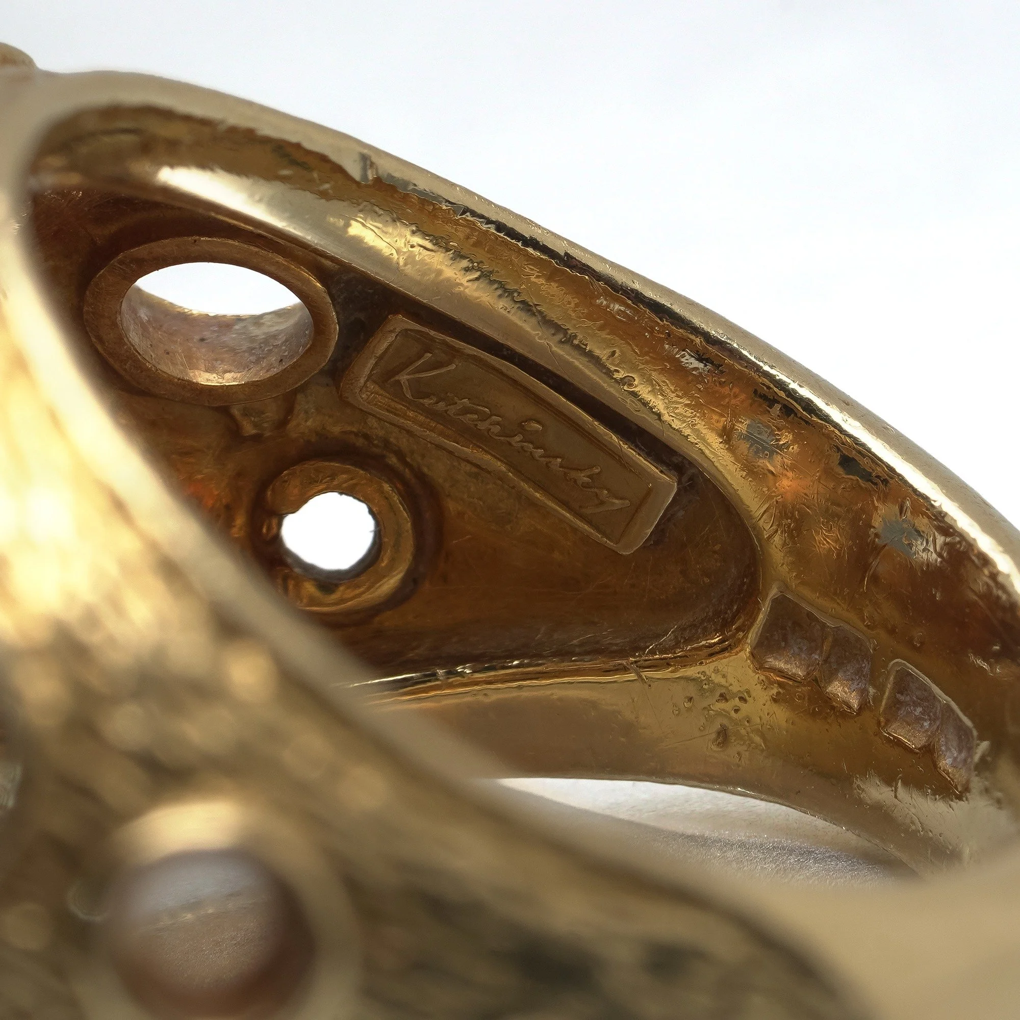 kutchinsky-18kt-gold-openwork-bombe-ring-london-1970s-08-Mozeris-Fine-Antiques.jpg