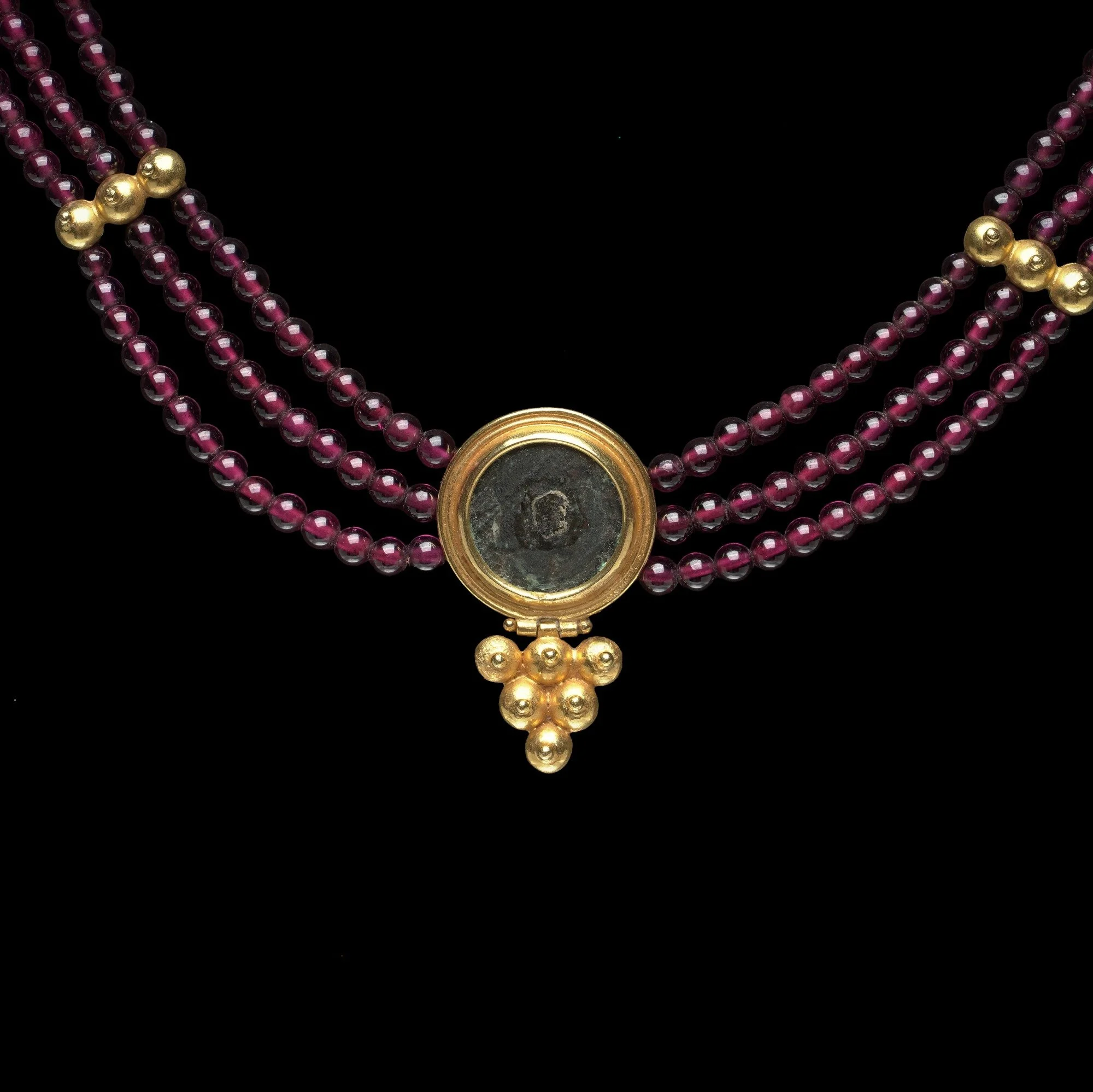 ancient-roman-coin-20kt-gold-multi-strand-bead-necklace-06-Mozeris-Fine-Antiques.jpg