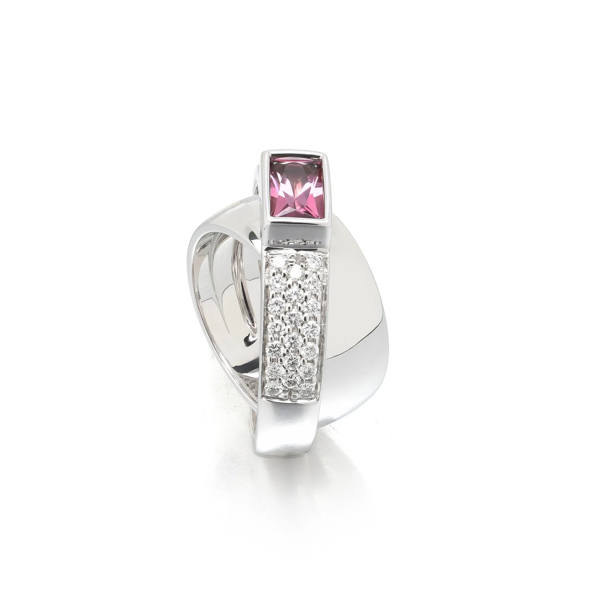 piaget-possession-18kt-white-gold-ring-pink-tourmaline-06-Mozeris-Fine-Antiques.jpg