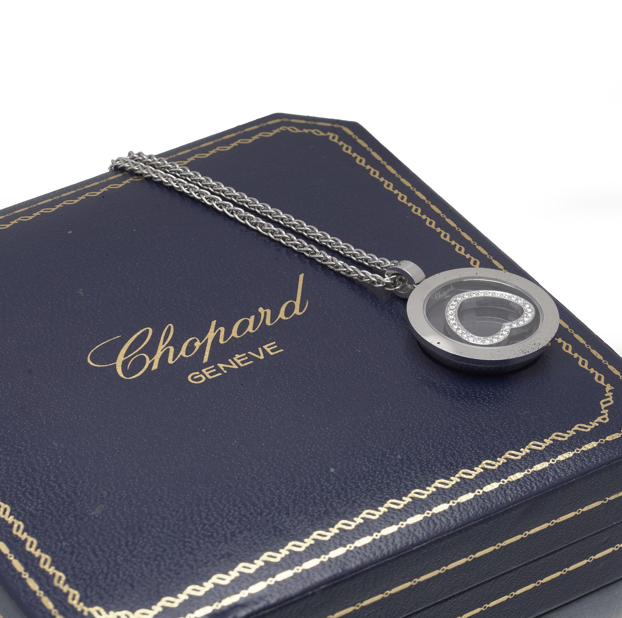 chopard-happy-diamonds-18kt-white-gold-heart-pendant-necklace-10-Mozeris-Fine-Antiques.jpg