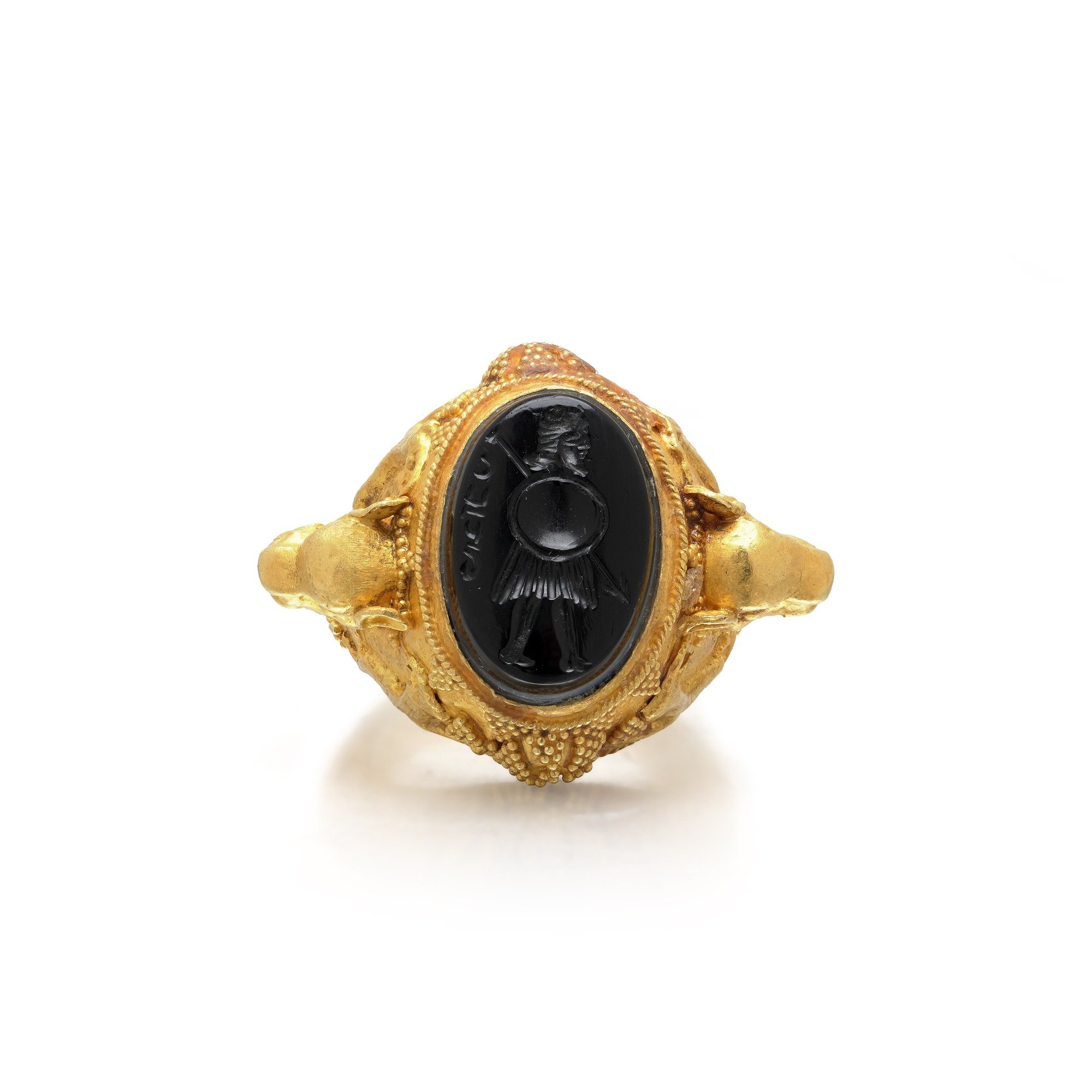 archaeological-revival-gold-ring-onyx-intaglio-01-Mozeris-Fine-Antiques.jpg
