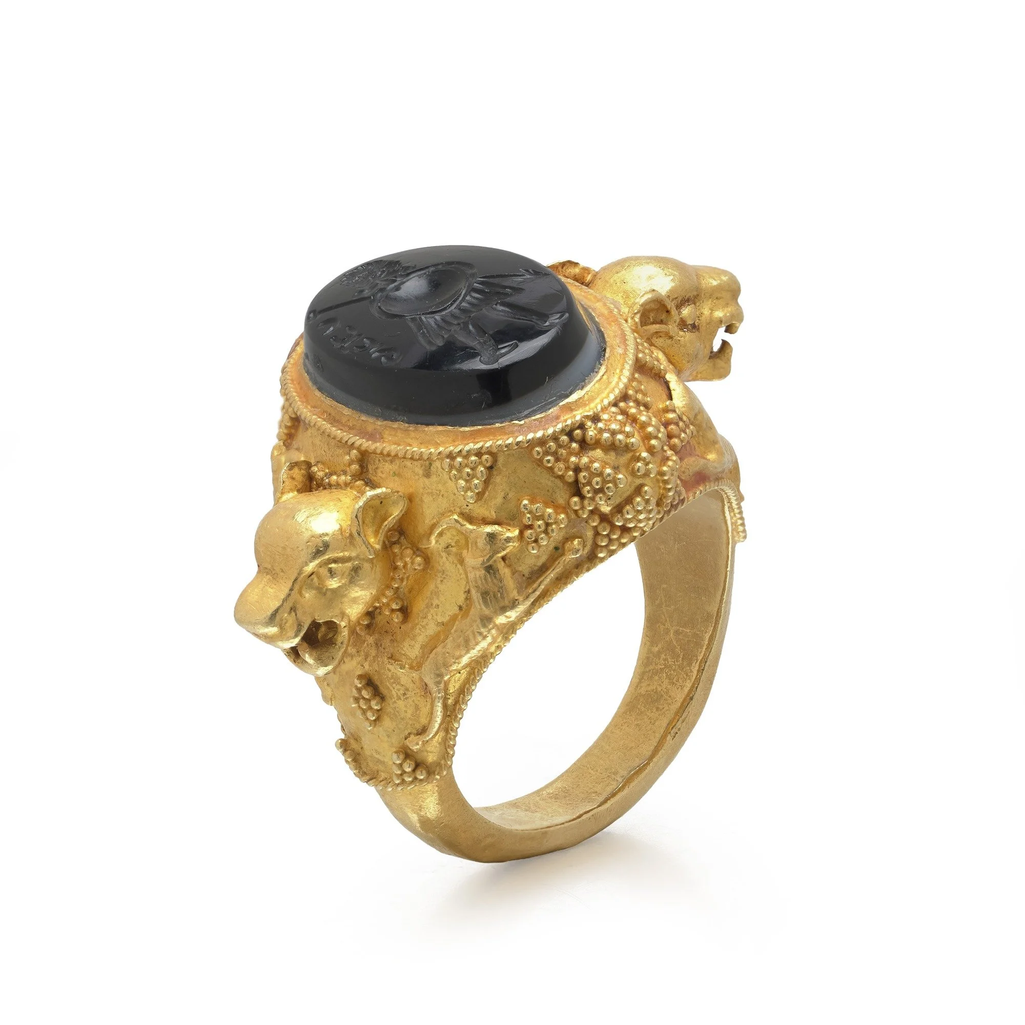 archaeological-revival-gold-ring-onyx-intaglio-06-Mozeris-Fine-Antiques.jpg