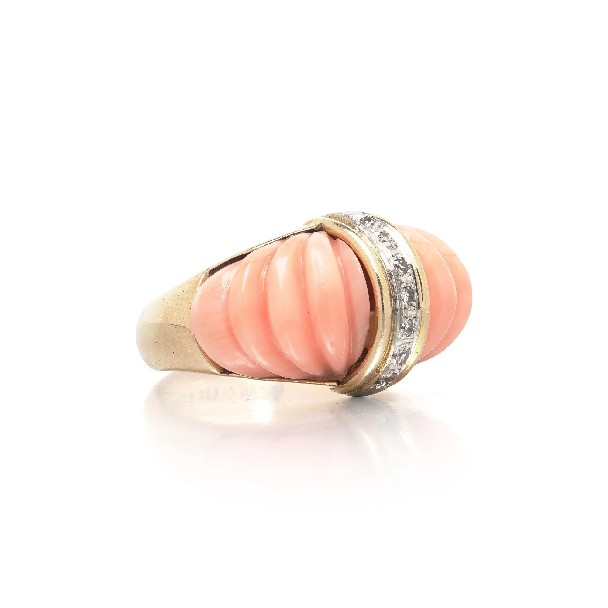 van-cleef-and-arpels-18kt-gold-carved-coral-and-diamond-ring-02-Mozeris-Fine-Antiques.jpg