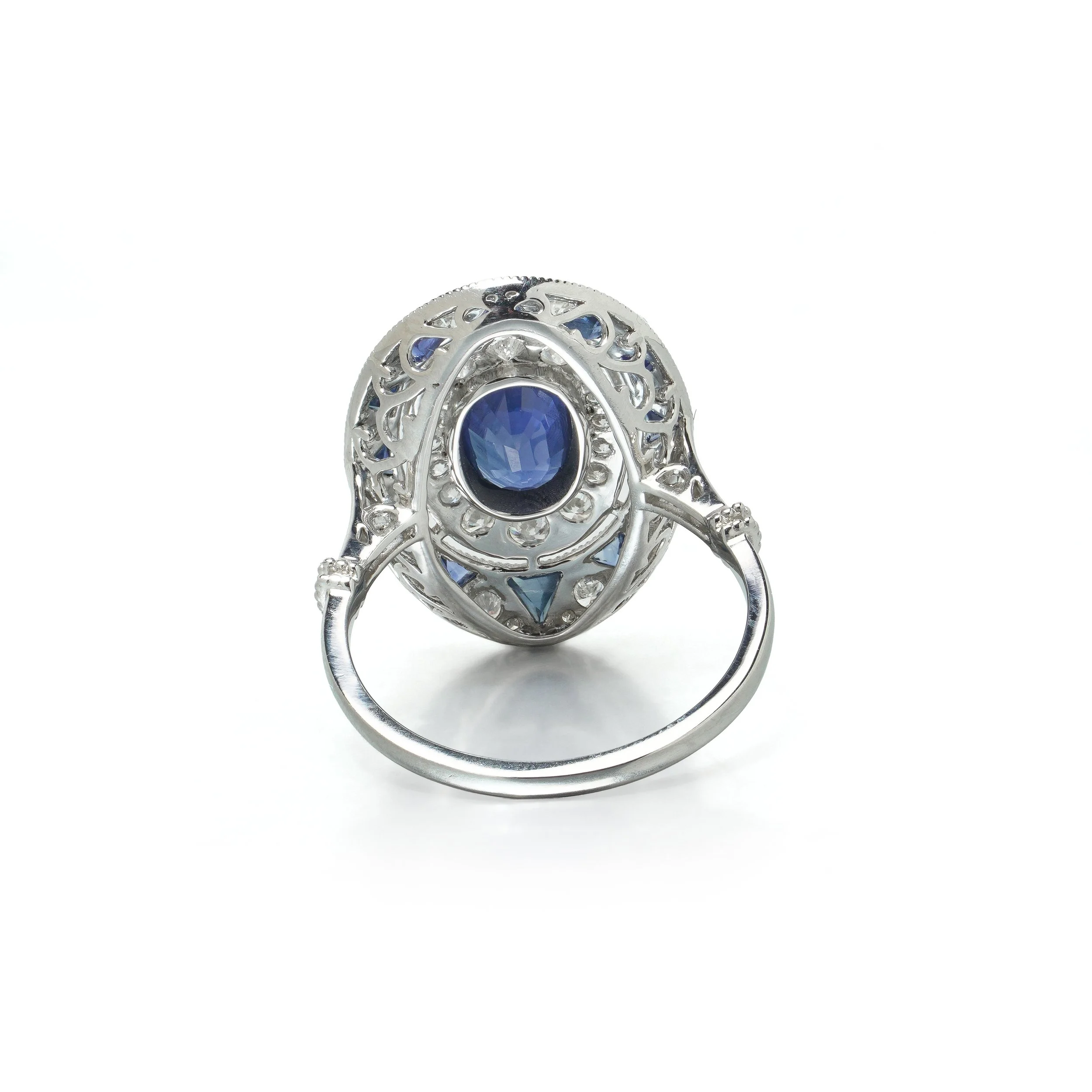 art-deco-style-platinum-113ct-sapphire-and-diamond-oval-plaque-ring-04-view4-Mozeris-Fine-Antiques.jpg